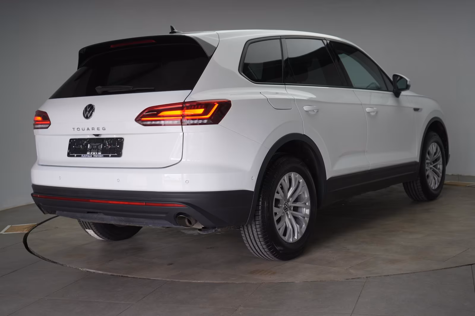 (B-390) Volkswagen Touareg 3.0 V6 TDI 4Motion ACC/Kamera/AHK/Lane/ - Image 5