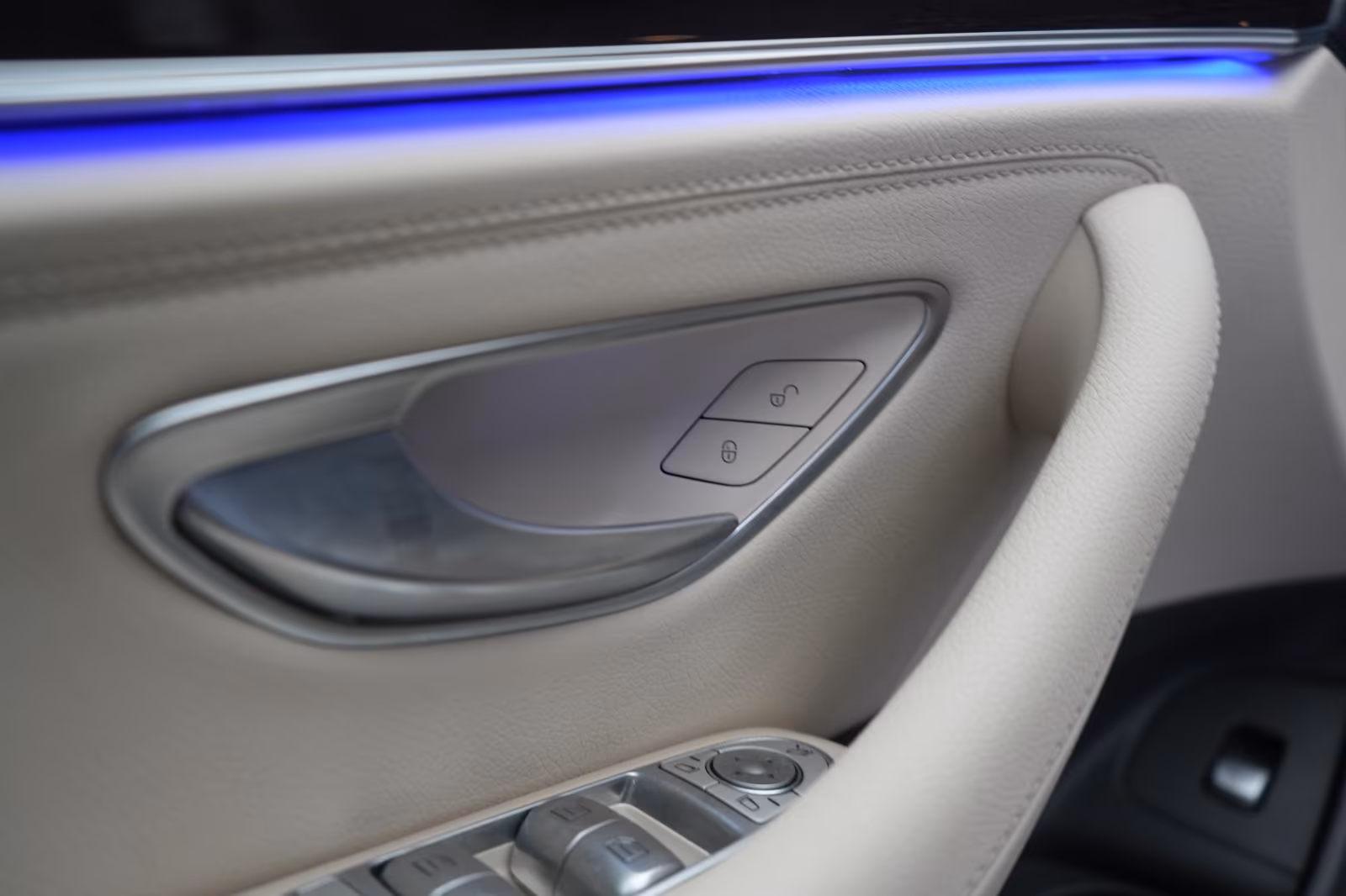 (B-349) Mercedes-Benz(Hybrid) E 300 de T 9G-Tronic AMG Leder/Distronic/Kamer - Image 17