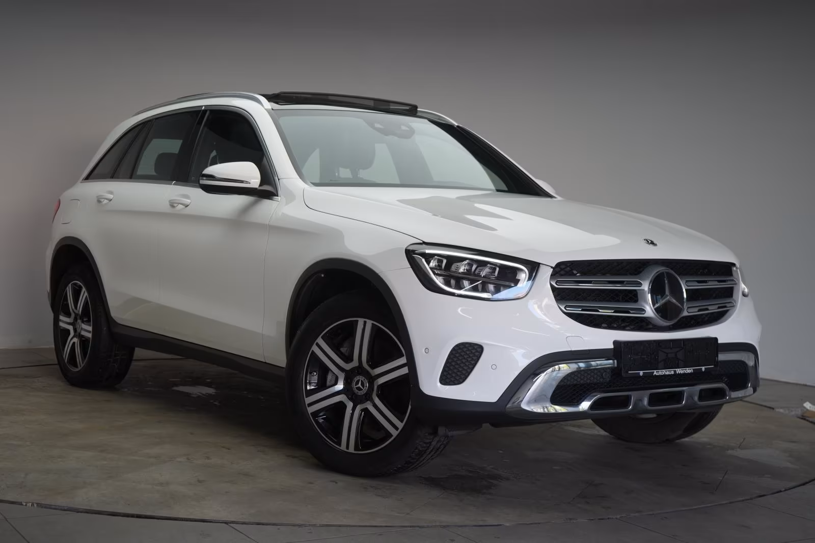(B-484) Mercedes-Benz(Hybrid) GLC 300 de 4Matic 9G-Tronic Leder/Distronic/K - Image 1