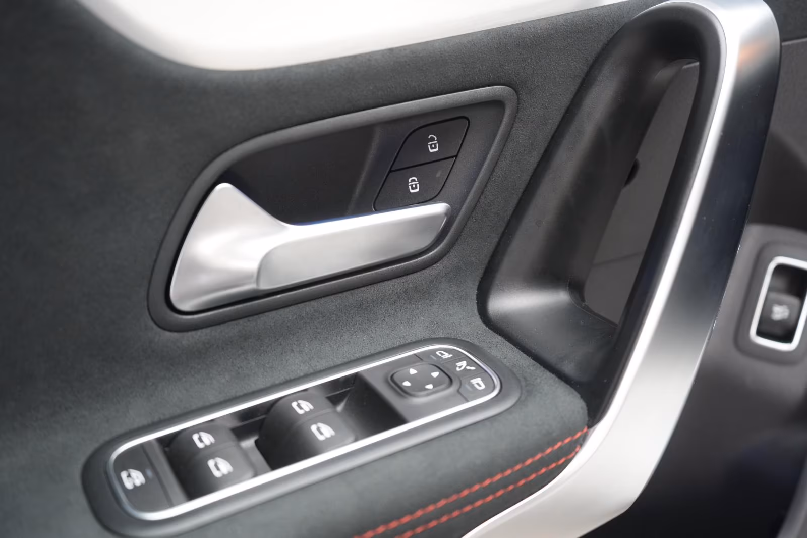 (B-531) Mercedes-Benz CLA 200 Shooting Brake 7G-DCT AMG Distronic/ - Image 16