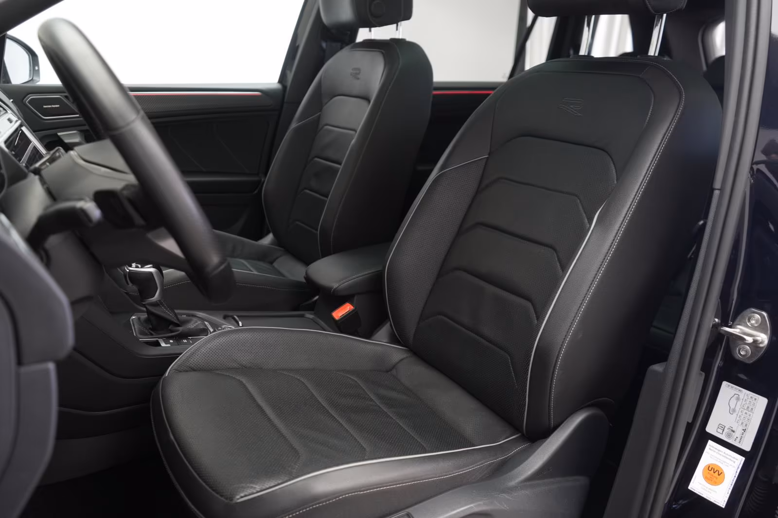 (B-108) Volkswagen Tiguan Allspace 2.0 TSI 4Motion DSG R-Line ACC/K - Image 7