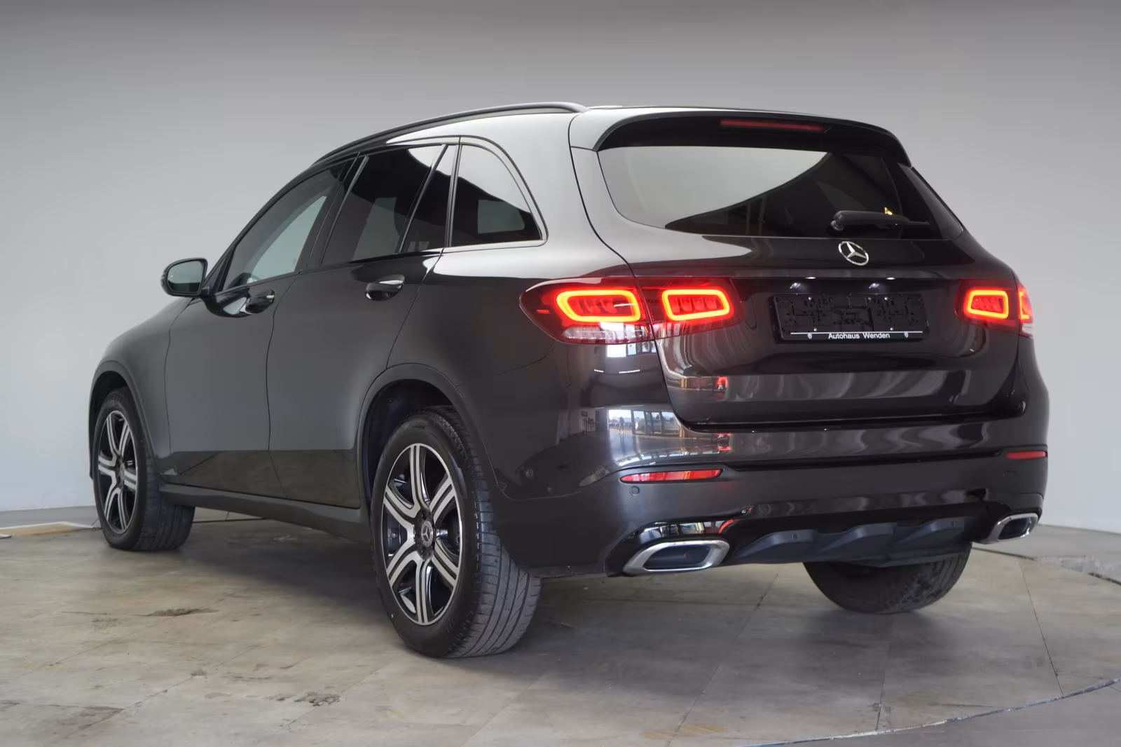 (B-785) Mercedes-Benz GLC 220 d 4Matic 9G-Tronic Navi/Temp/LED/Car - Image 4