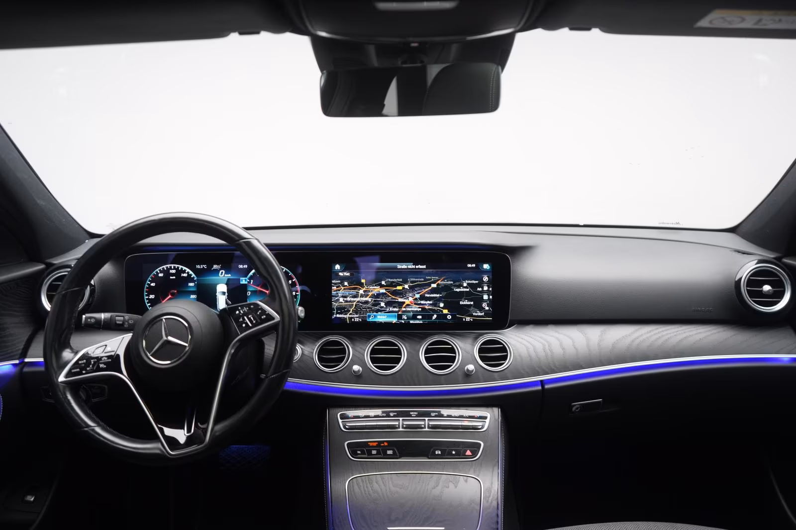 (B-481) Mercedes-Benz(Hybrid) E 300 de T 9G-Tronic AMG Distronic/Kamera/Bur - Image 20