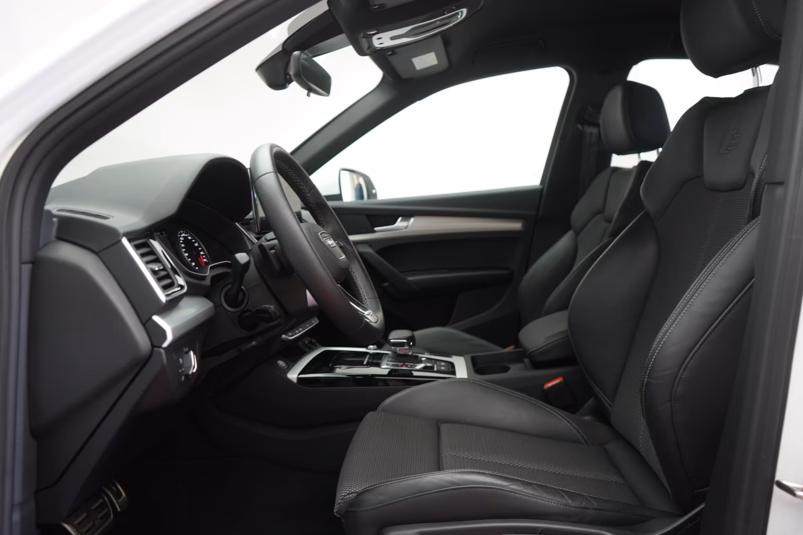 (B-249) Audi Q5 35 TDI Sportback S tronic S line Temp/Shzg/LE - Image 5