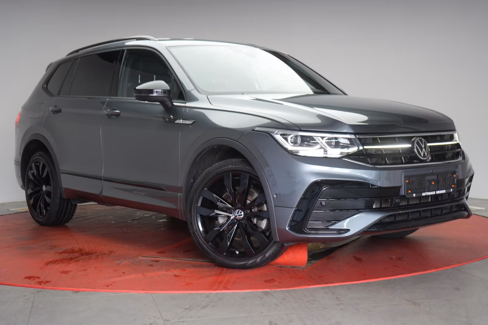 (B-651) Volkswagen Tiguan Allspace 2.0 TDI 4Motion DSG R line Navi/ - Image 1