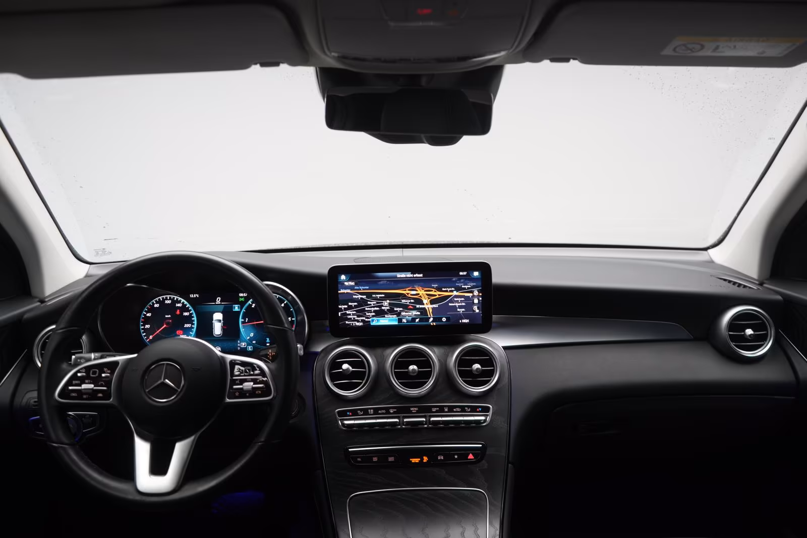 (B-711) Mercedes-Benz GLC 220 d 4Matic 9G-Tronic Leder/Distronic/HU - Image 12