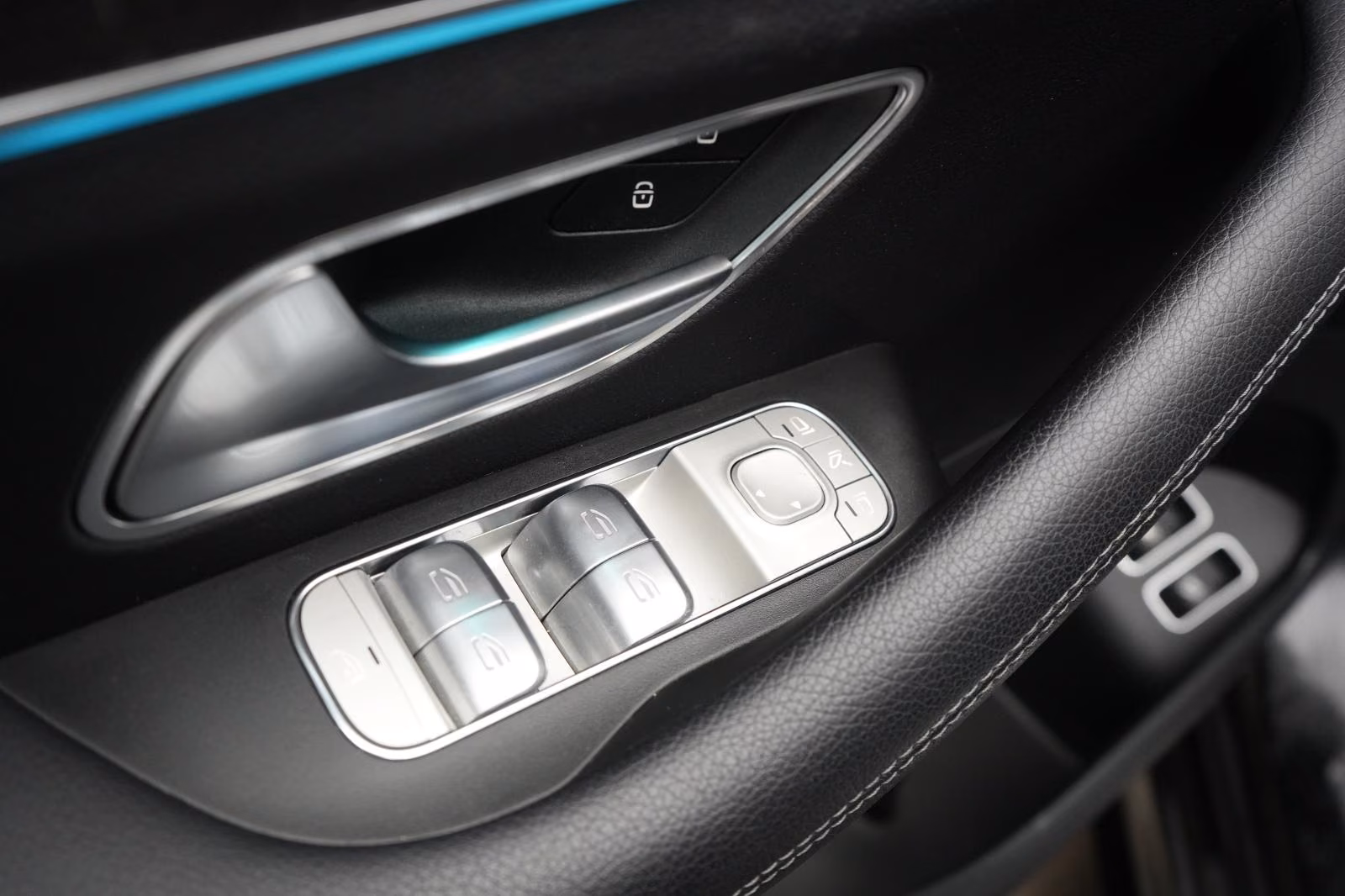 (B-151) Mercedes-Benz(Hybrid) GLE 350 e 4Matic 9G-T AMG Leder/Distronic/HUD/ - Image 25