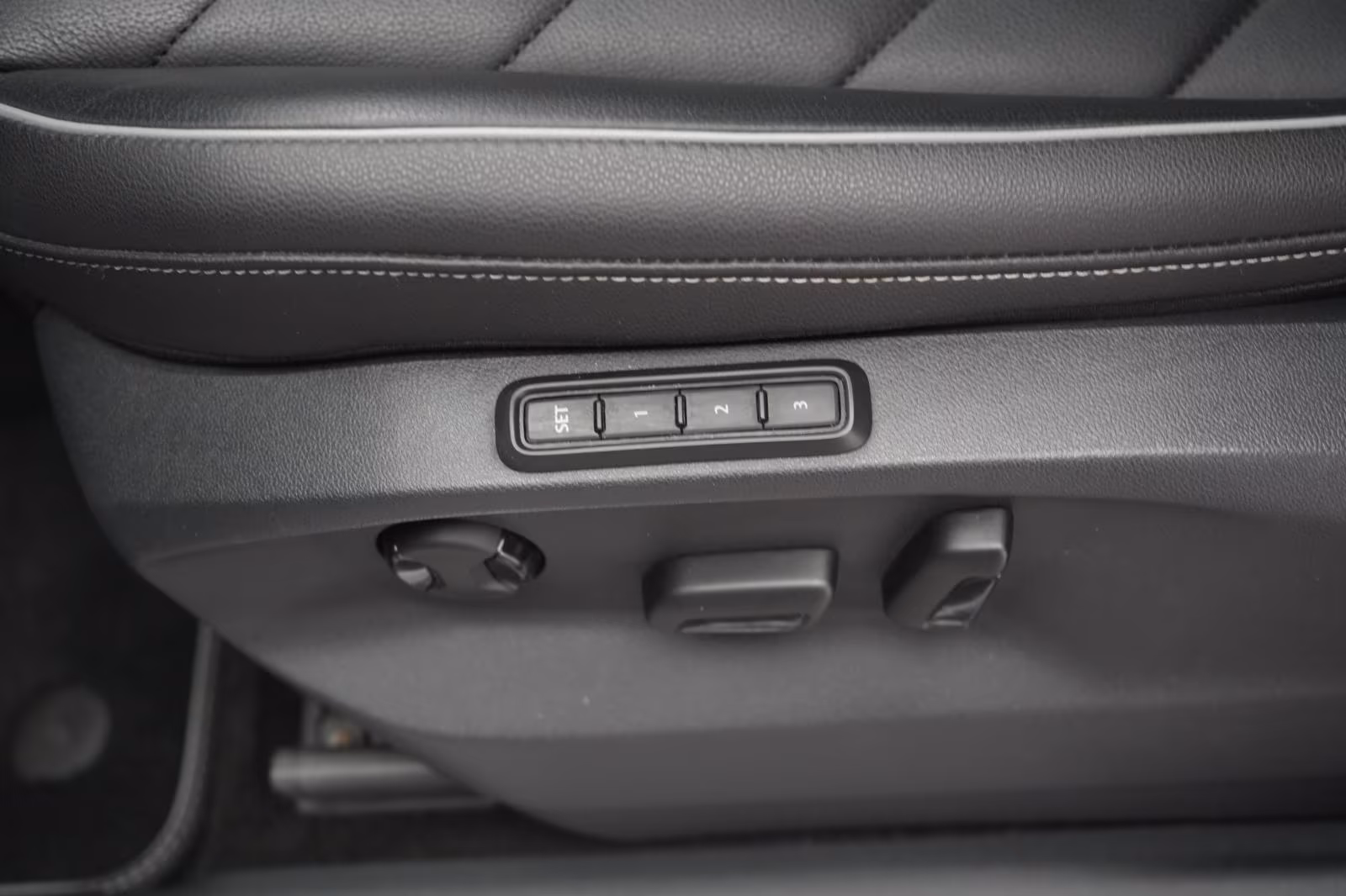 (B-593)Volkswagen(Hybrid) Tiguan 1.4 eHybrid DSG R-Line Leder/ACC/Pano/360 - Image 19