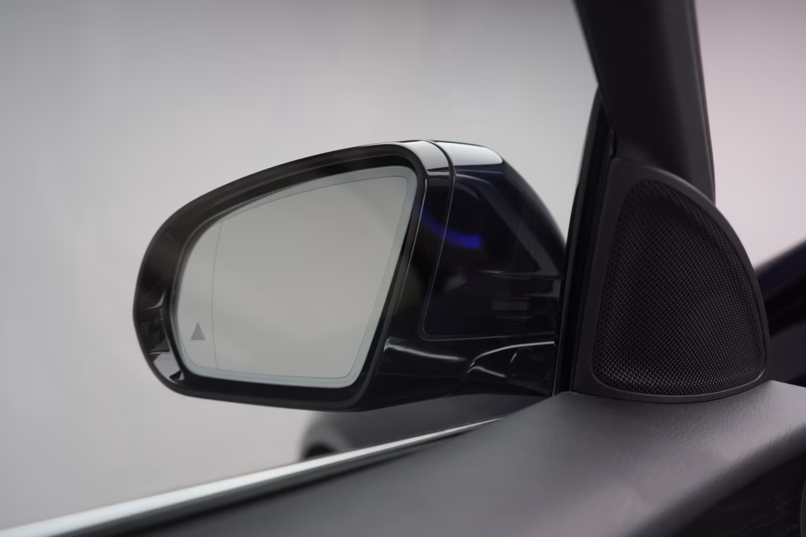 (B-368) Mercedes-Benz(Hybrid) E 300 de 4Matic T 9G-Tronic Avantgarde Distronic - Image 26