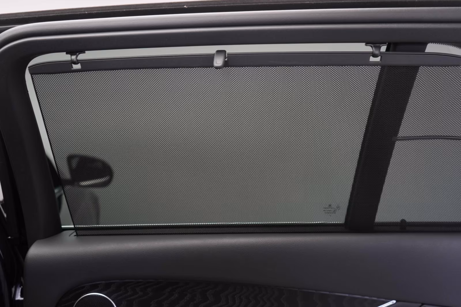 (B-664) Mercedes-Benz(Hybrid) E 300 E T 9G-Tronic Leder/Temp/Kamera/Pano/A - Image 24