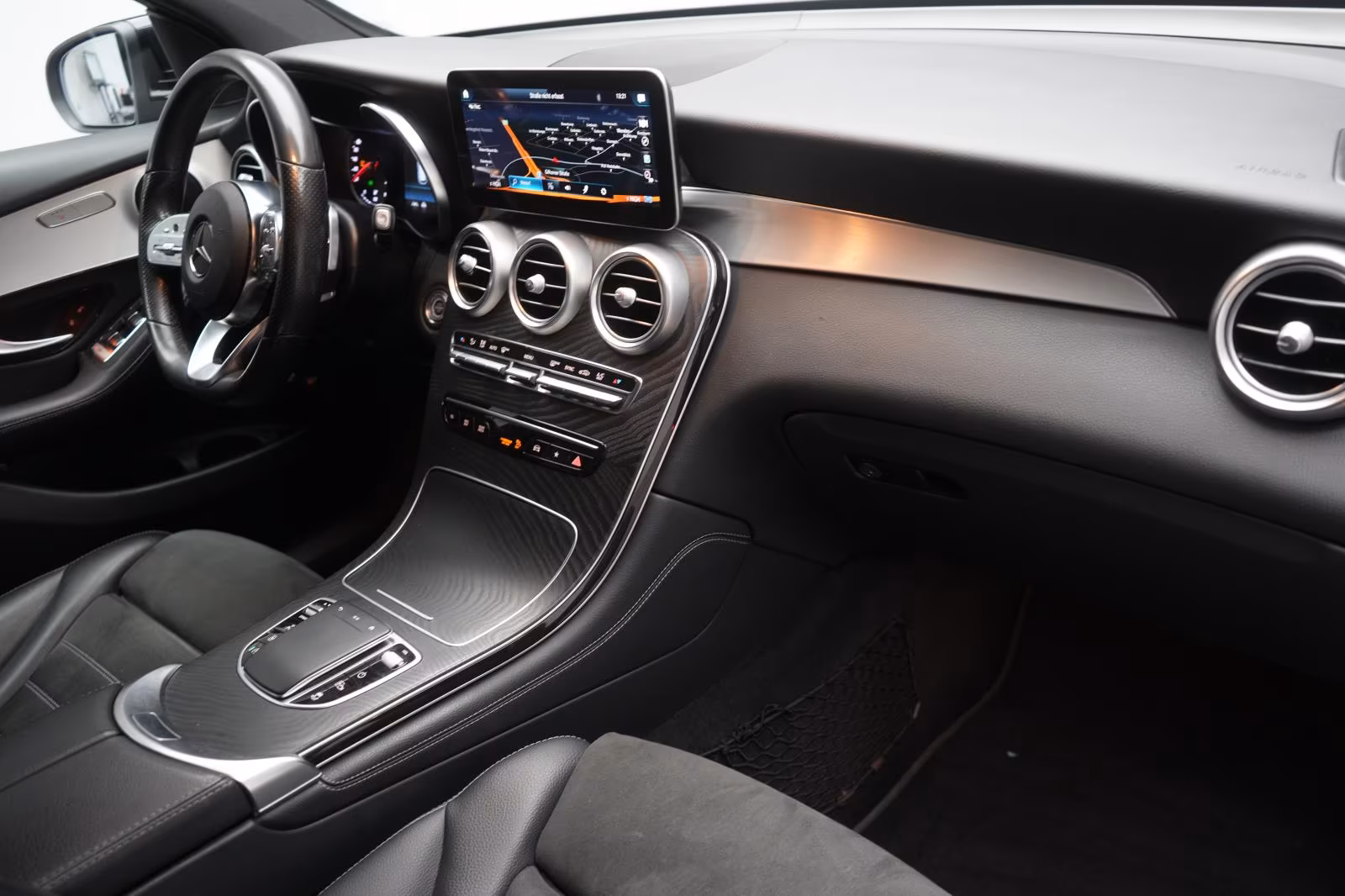 (B-248) Mercedes-Benz GLC 220 d 4Matic 9G-Tronic AMG Distronic/Kam - Image 10