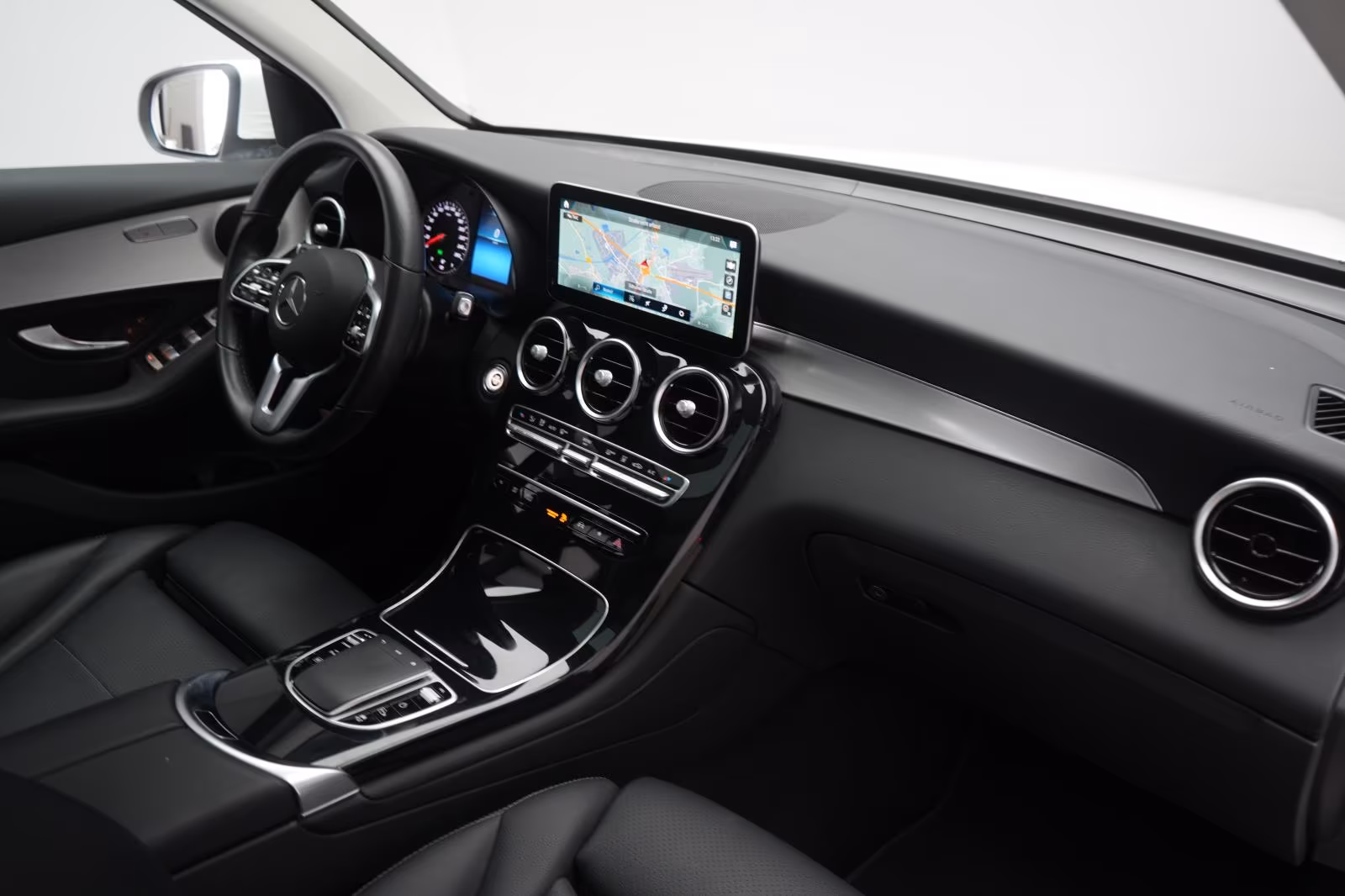 (B-216) Mercedes-Benz(Hybrid) GLC 300 de 4Matic 9G-Tronic Leder/Temp/Kamer - Image 10