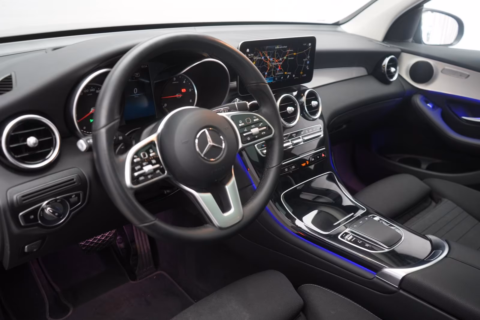 (B-482) Mercedes-Benz(Hybrid) GLC 300 de 4Matic 9G-Tronic Temp/Kamera/HUD - Image 8