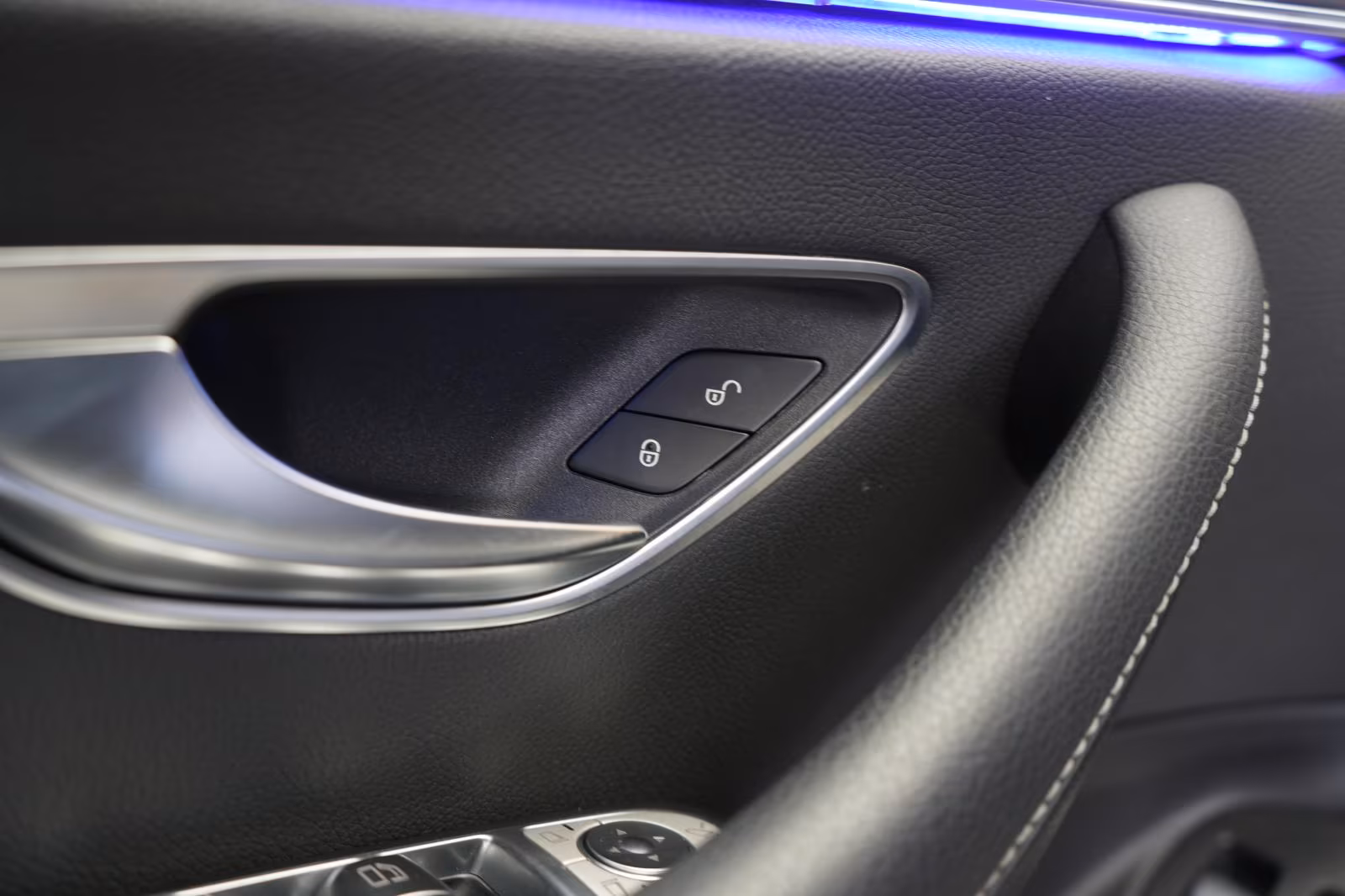 (B-664) Mercedes-Benz(Hybrid) E 300 E T 9G-Tronic Leder/Temp/Kamera/Pano/A - Image 18