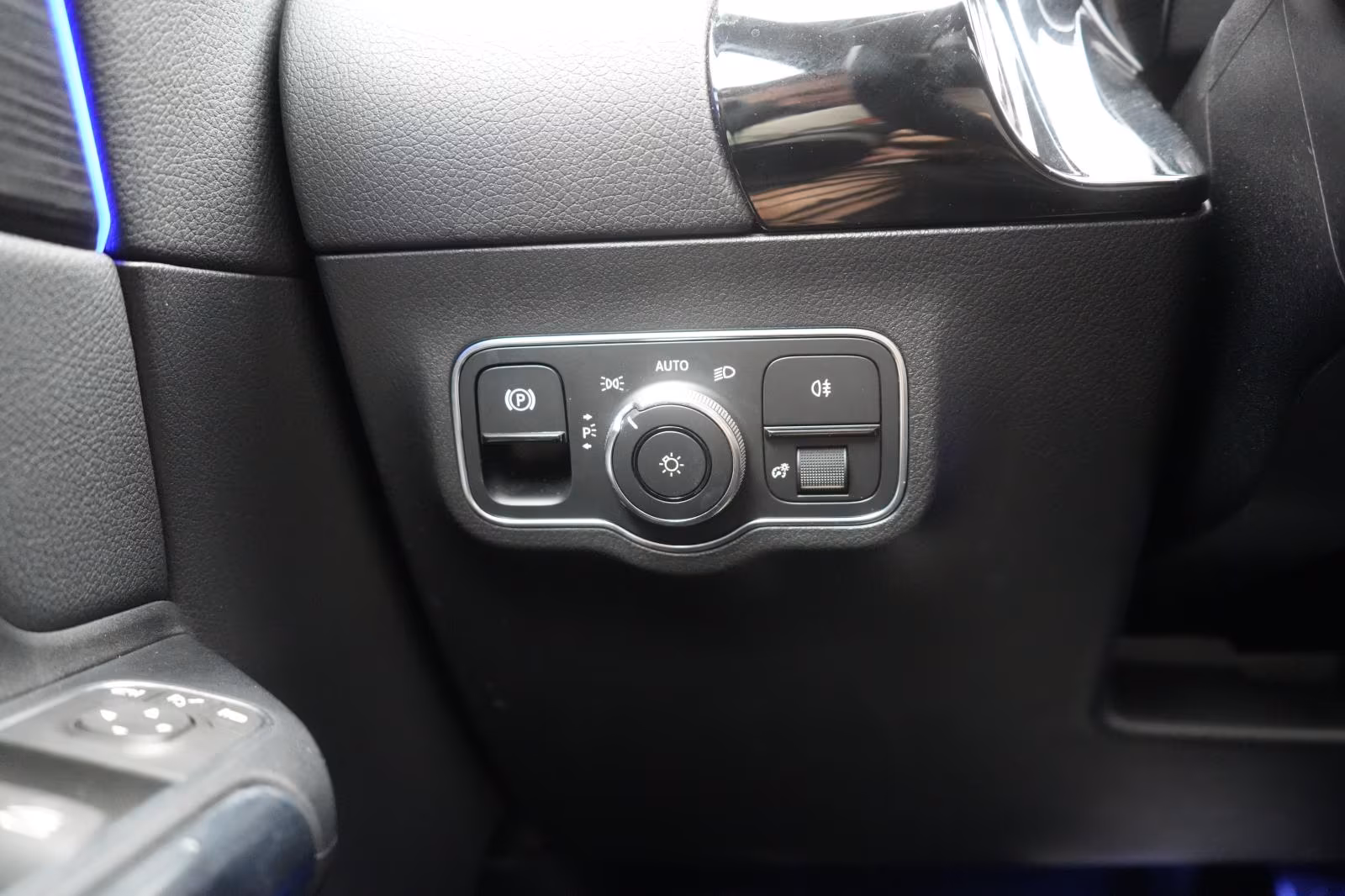 (B-086) Mercedes-Benz GLA 35 AMG 4Matic Pano/STHZ/HUD/360Kamera - Image 26