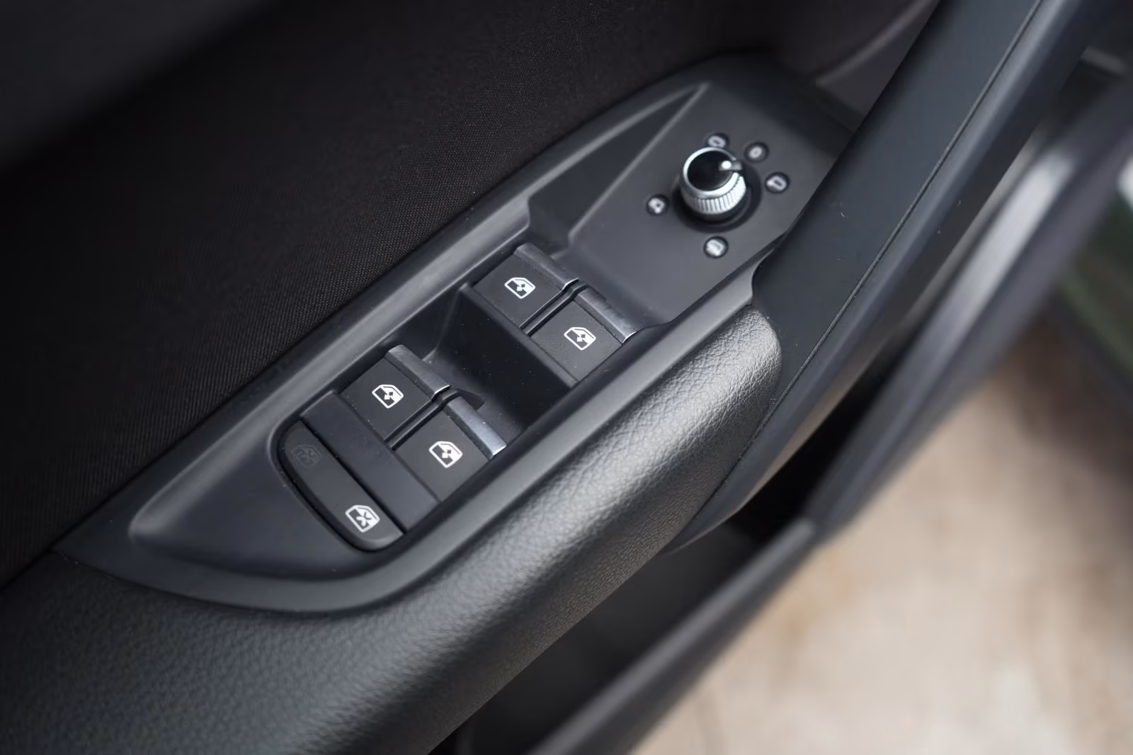 (B-327) Audi Q5 40 TDI quattro S tronic advanced ACC/Kamera/L - Image 19