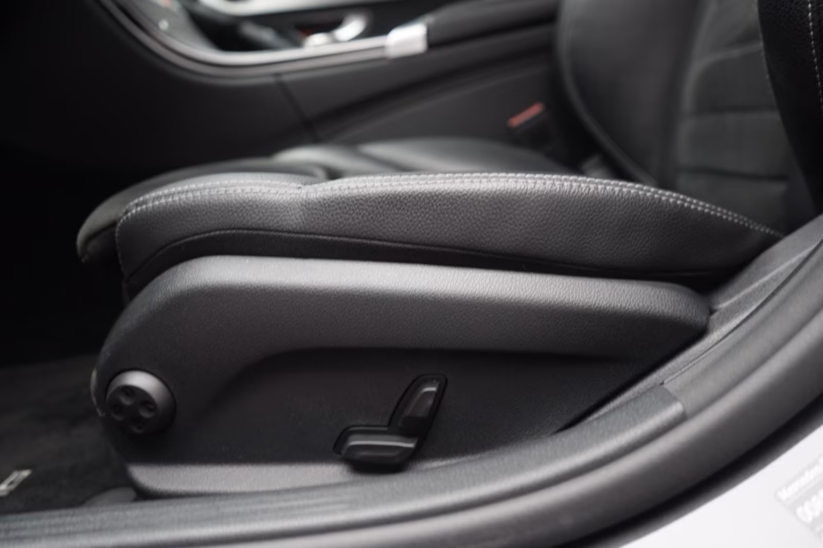 (B-100) Mercedes-Benz C 220 d 9G-Tronic AMG Navi/Distronic/Kamera/L - Image 18