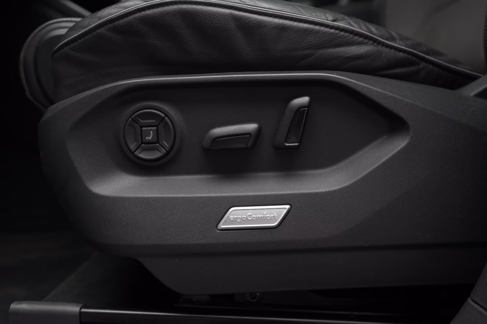 (B-337) Volkswagen Touareg 3.0 V6 TDI 4Motion R-Line Leder/ACC/Kame - Image 19