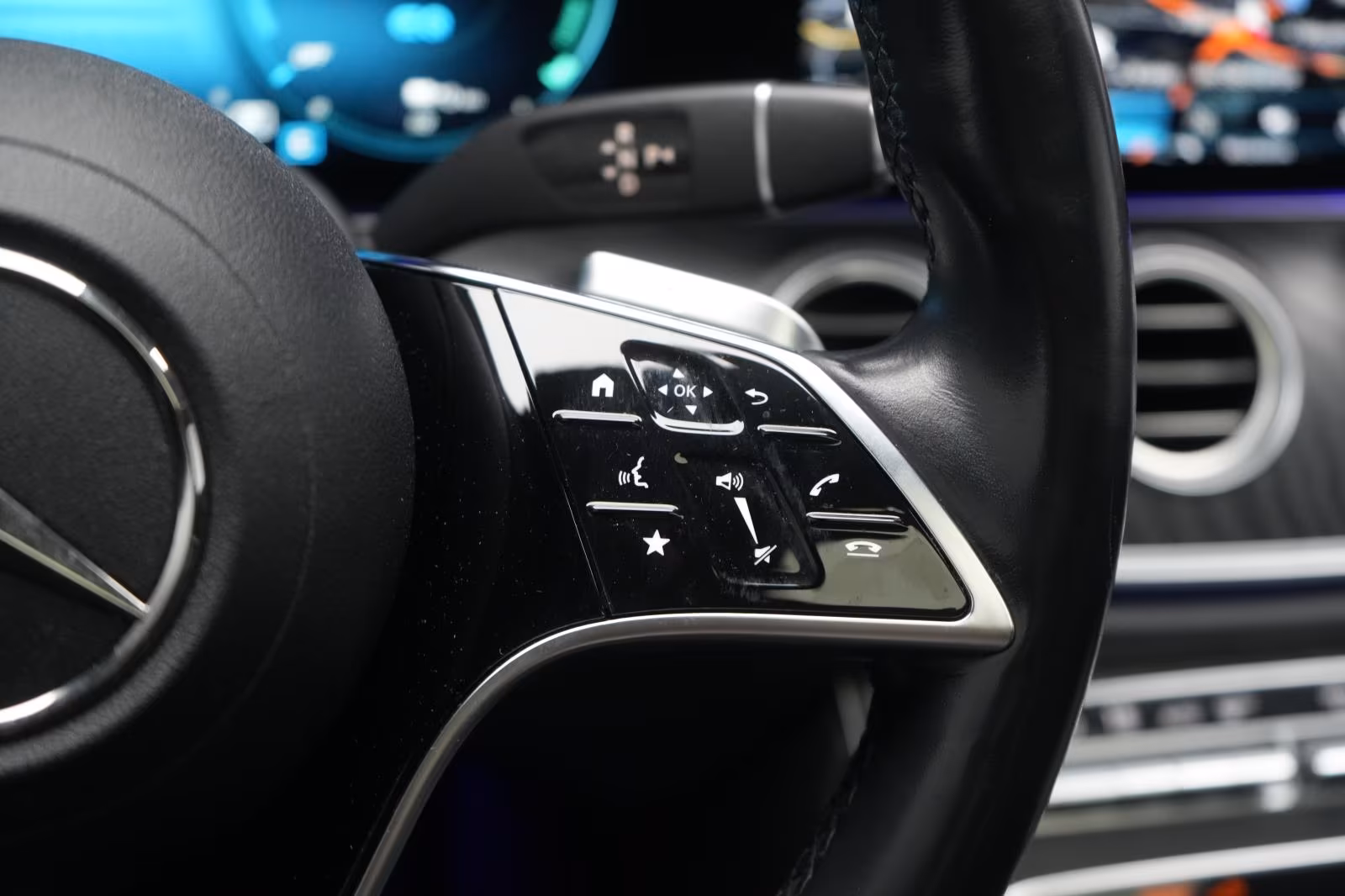 (B-481) Mercedes-Benz(Hybrid) E 300 de T 9G-Tronic AMG Distronic/Kamera/Bur - Image 18