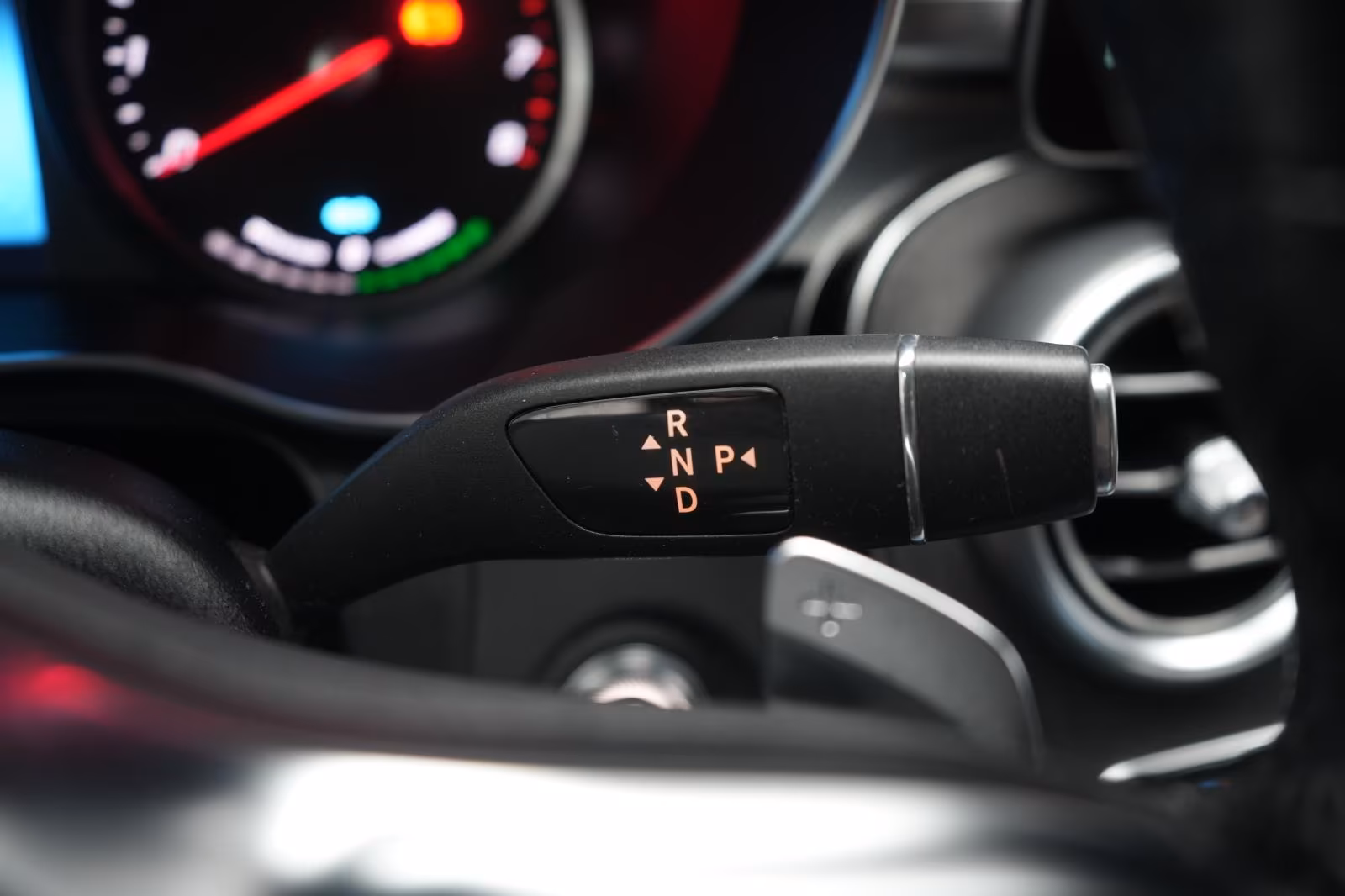 (B-208) Mercedes-Benz(Hybrid) GLC 300 e 4Matic 9G-Tronic AMG Leder/Temp/Kam - Image 14