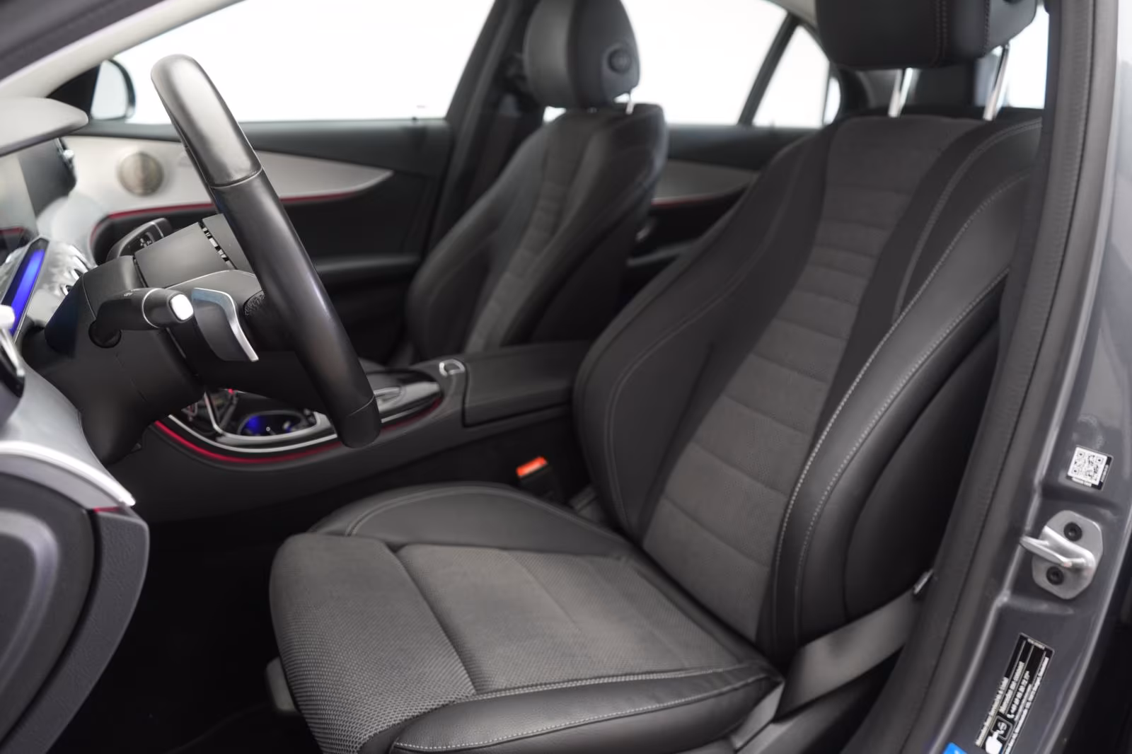 (B-501) Mercedes-Benz(Hybrid) E 300 de 9G-Tronic Avantgarde Distronic/Kamera/ - Image 7