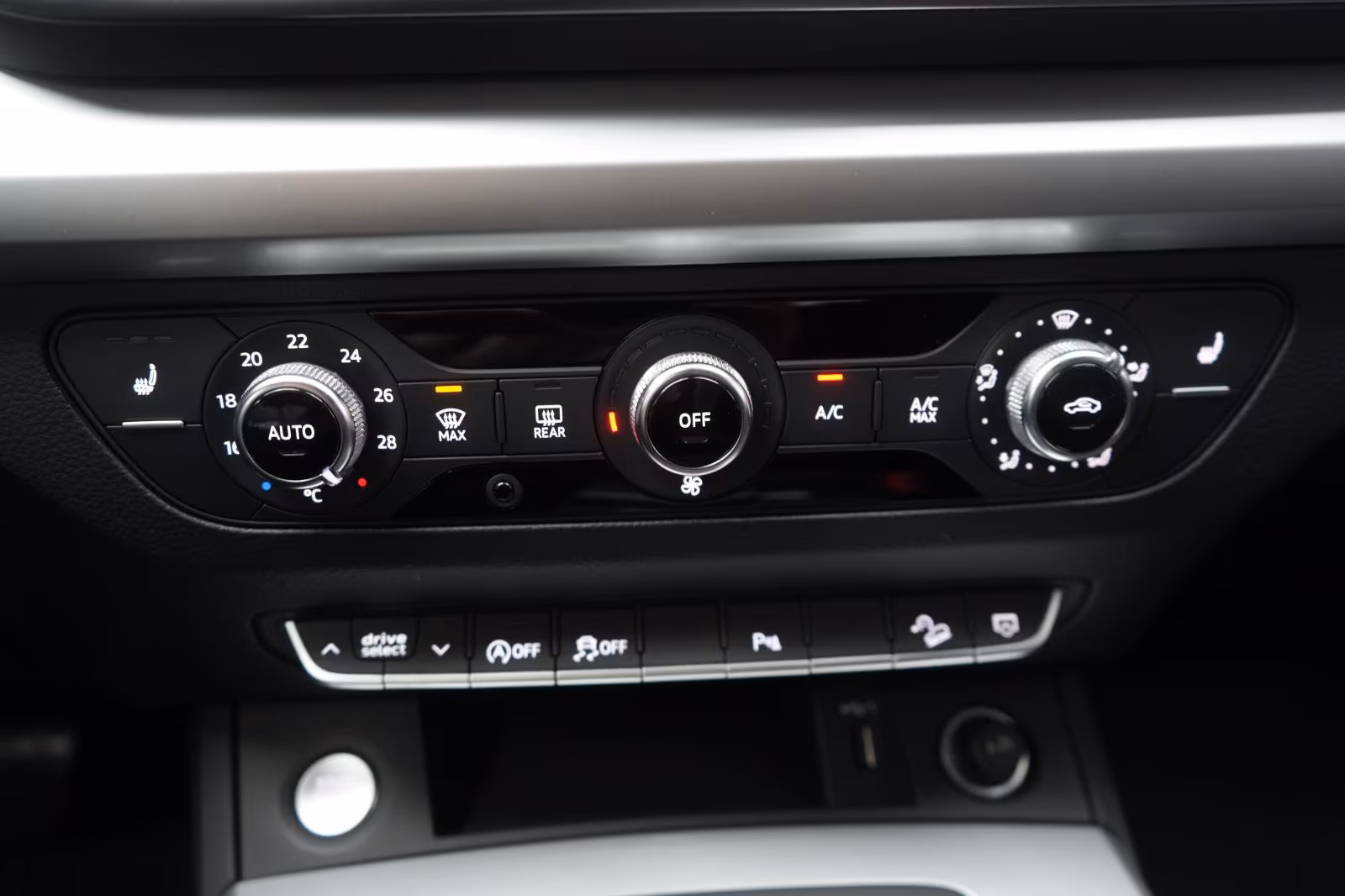 (B-168) Audi Q5 40 TDI quattro S tronic S line Temp/Kamera/Vi - Image 17