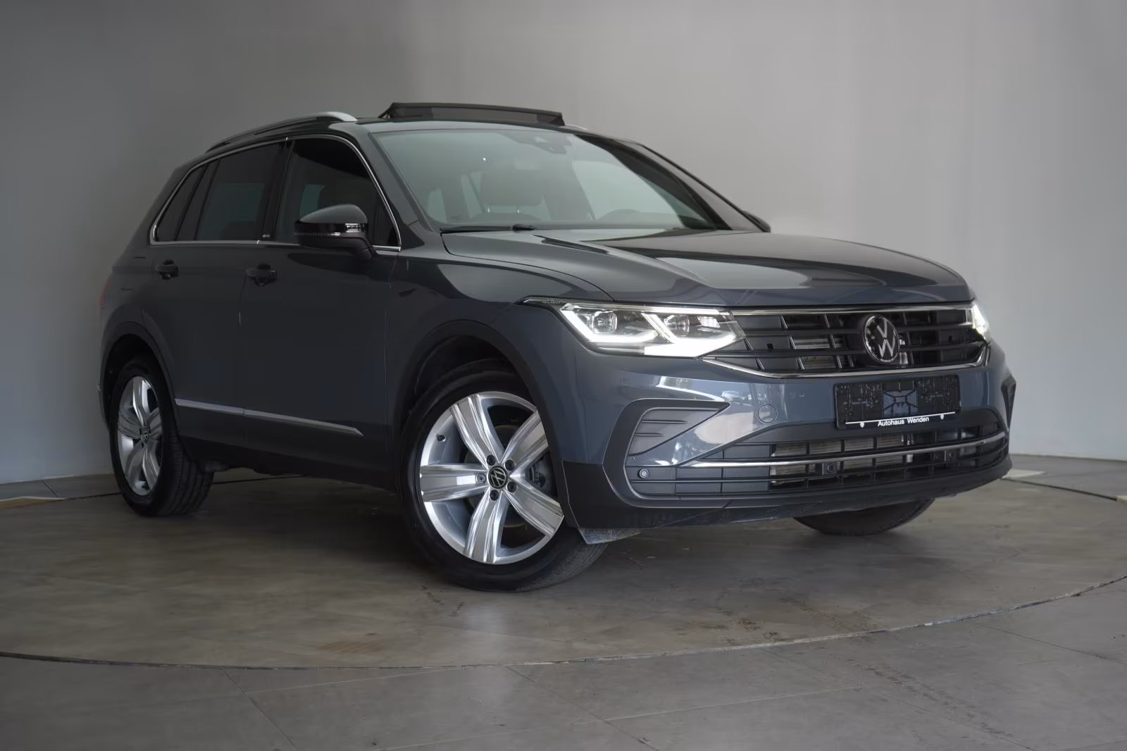 (B-504) Volkswagen Tiguan 1.5 TSI Life Move ACC/Kamera/Pano/Virtual - Image 1