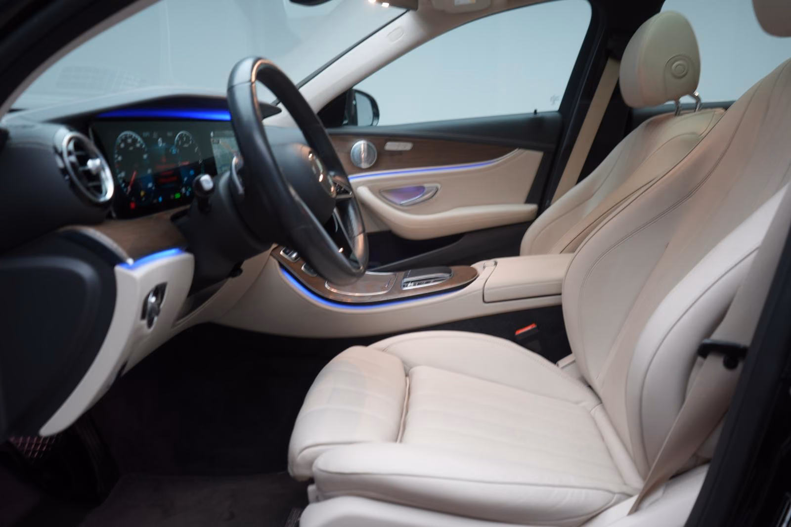 (B-094) Mercedes-Benz(Hybrid) E 300 de 9G-Tronic Exclusive Leder/Distronic/Bur - Image 5