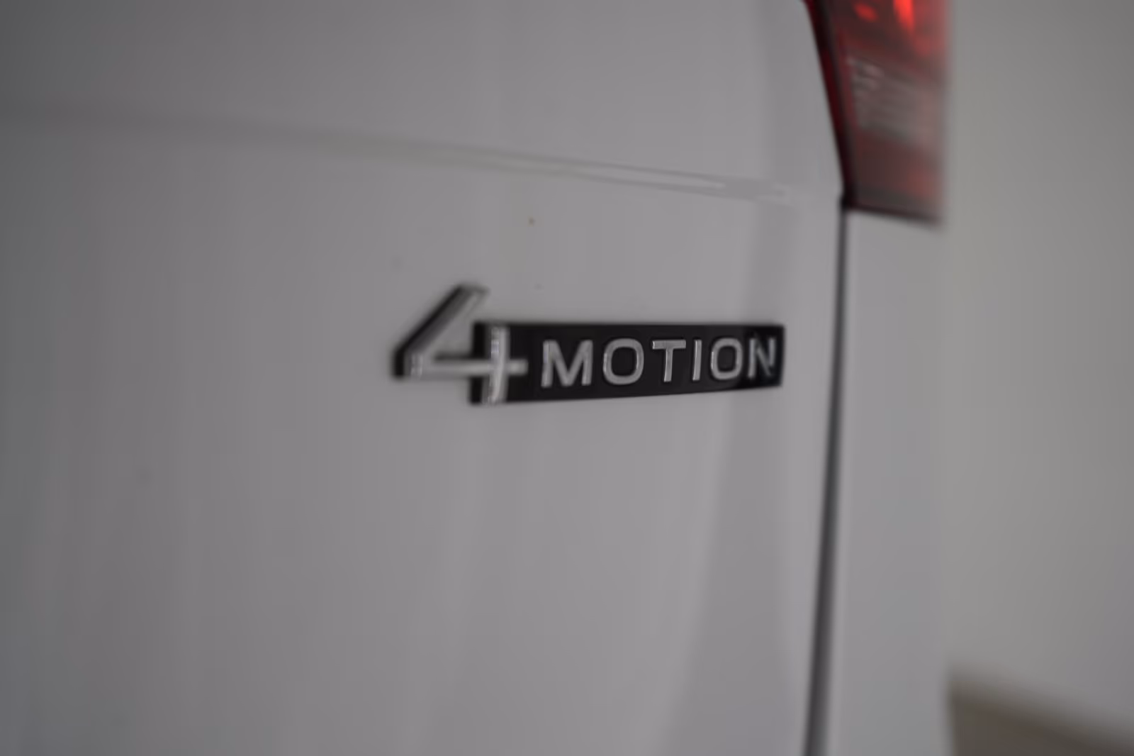 (B-427) Volkswagen Tiguan Allspace 2.0 TDI SCR 4Motion DSG R-Line - Image 23