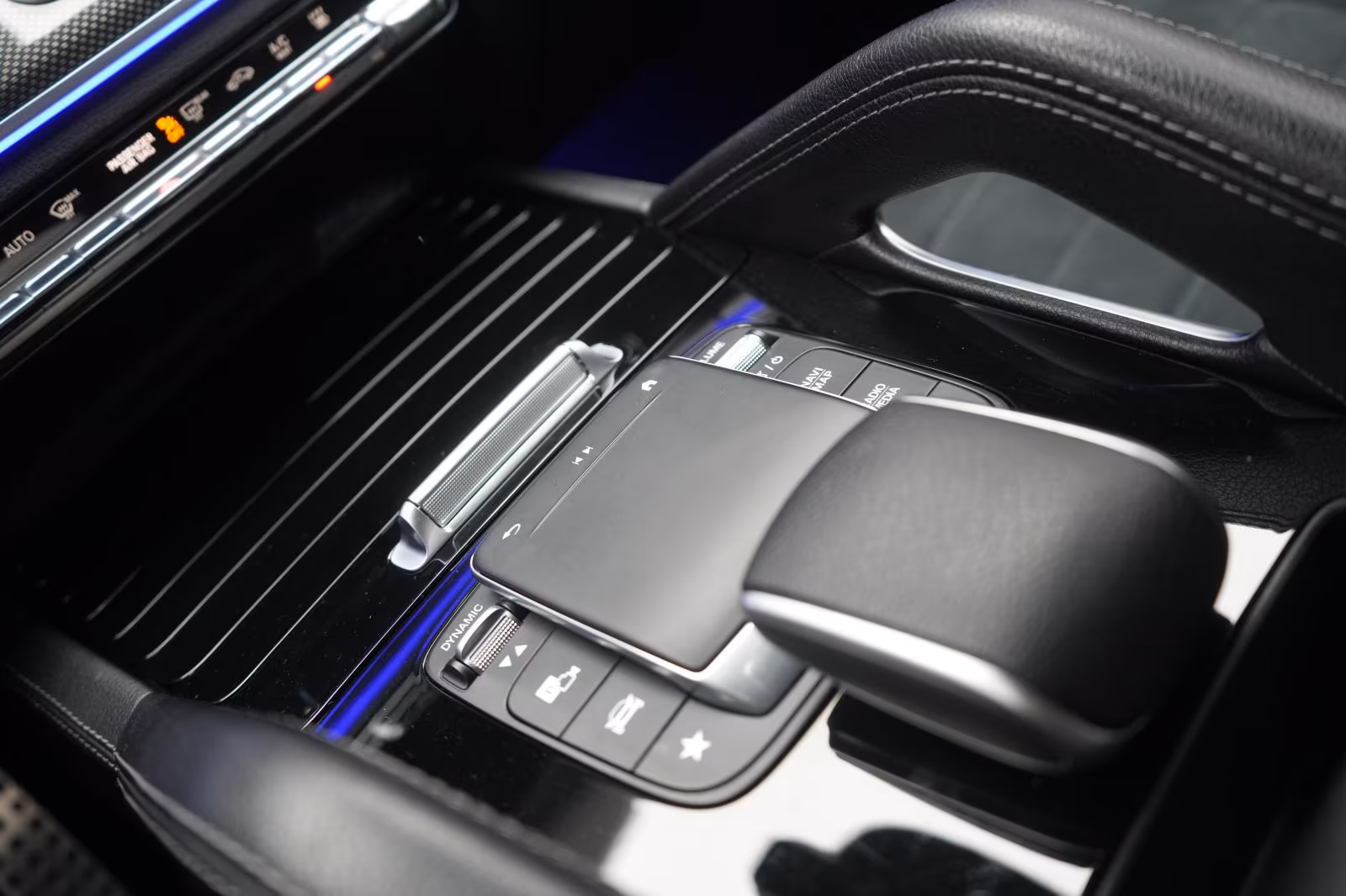 (B-137) Mercedes-Benz(Hybrid) GLE 350 de 4Matic 9G-Tronic AMG Distronic/Kam - Image 17