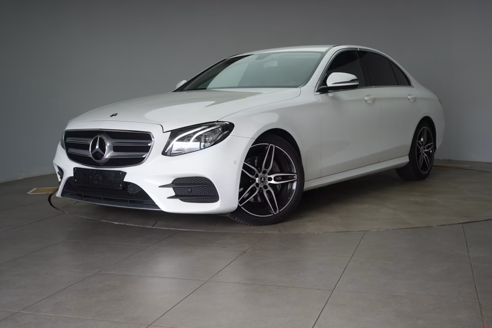 (B-012) Mercedes-Benz E 300 d 9G-Tronic AMG Temp/Kamera/Wide/Side - Image 3