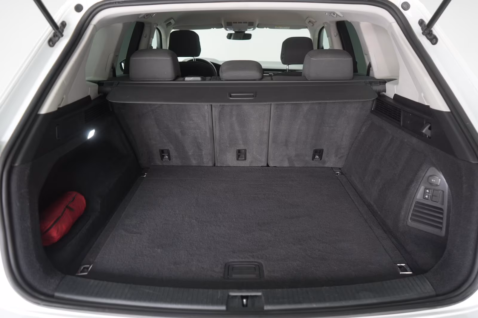 (B-390) Volkswagen Touareg 3.0 V6 TDI 4Motion ACC/Kamera/AHK/Lane/ - Image 23