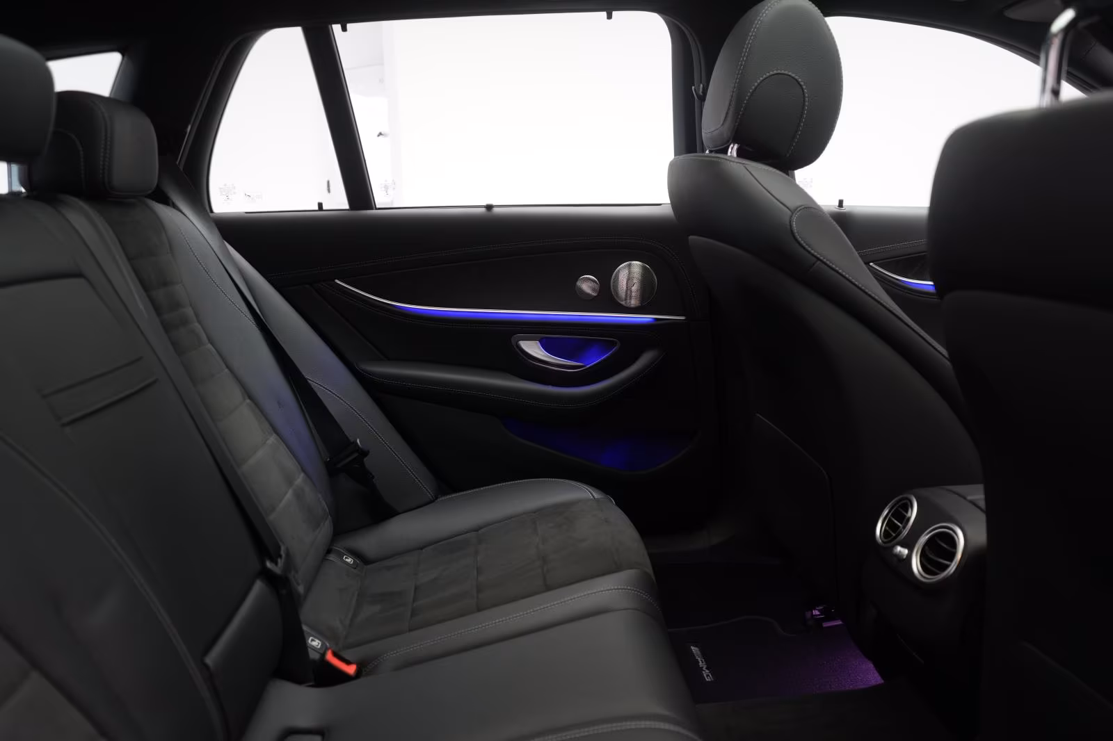 (B-198) Mercedes-Benz E 300 d 4Matic T 9G-Tronic AMG Distronic/Kamera/ - Image 11