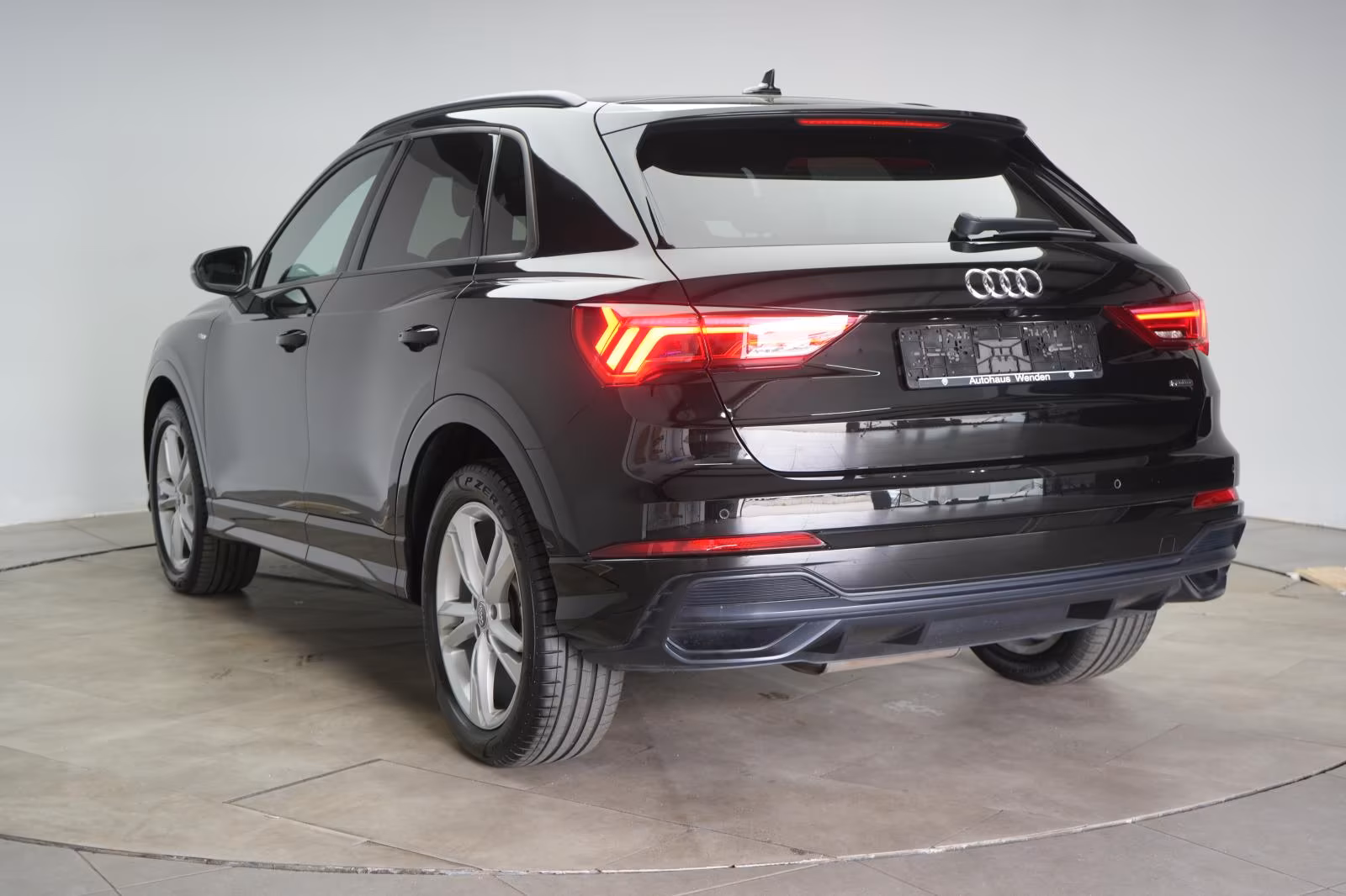 (B-347) Audi Q3 40 TDI quattro S tronic S line ACC/Kamera/Vir - Image 4