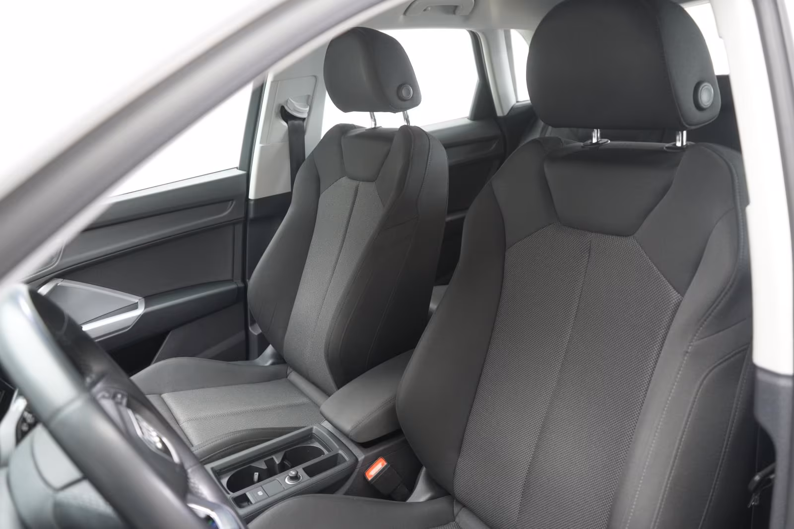 (B-461) Audi Q3 35 TFSI S tronic advanced CarPlay/Temp/Virtua - Image 8