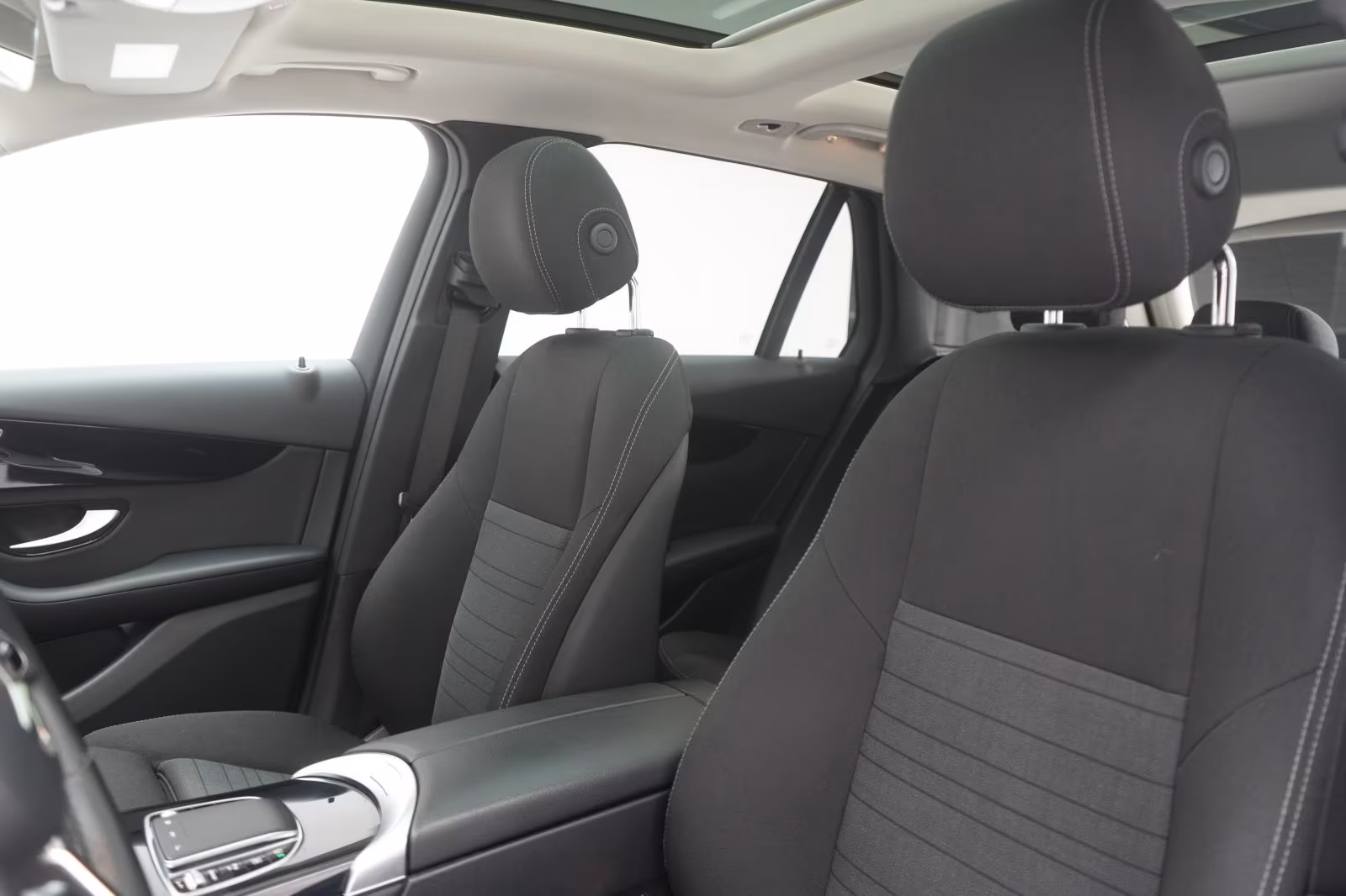 (B-728) Mercedes-Benz GLC 220 d 4Matic 9G-Tronic Distronic/Kamera/Pan - Image 7