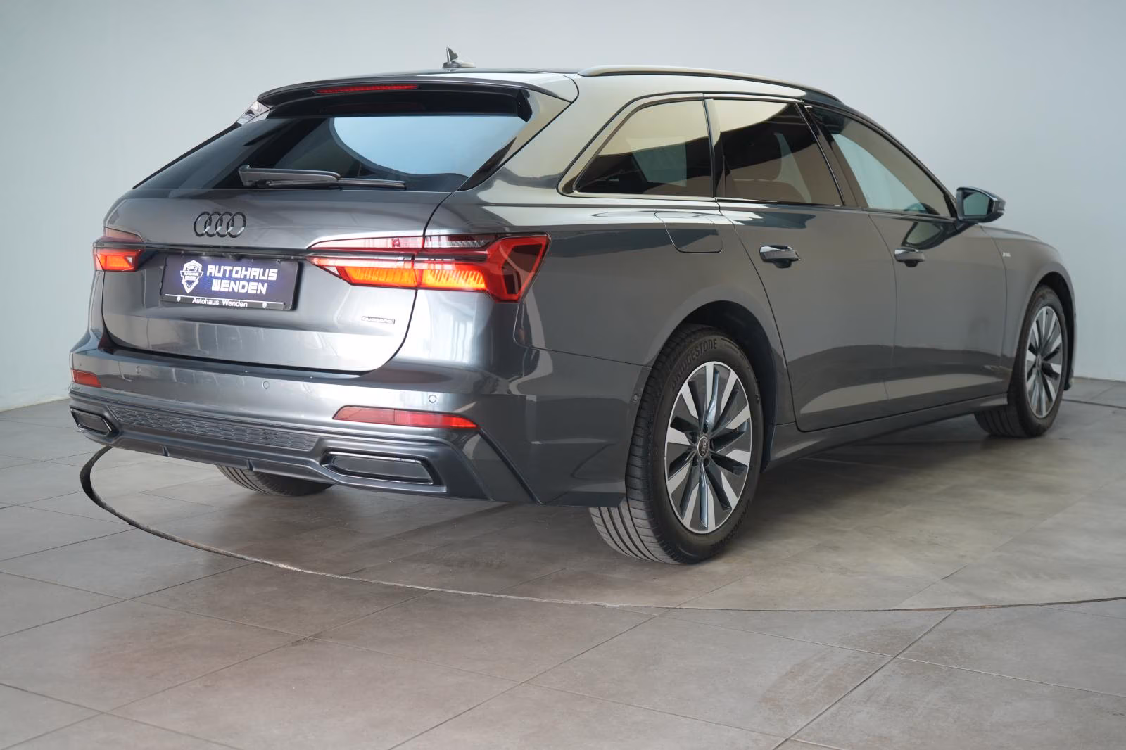 (B-747) Audi A6 Avant 40 TDI quattro S line Kamera/Alcantara - Image 5