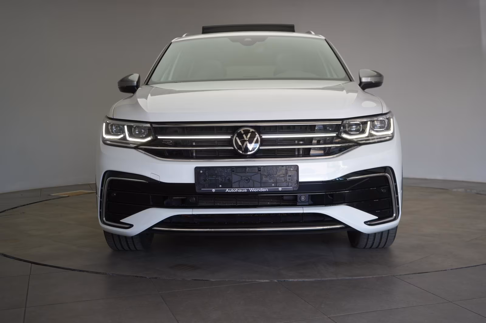 (B-063) Volkswagen Tiguan Allspace 2.0 TDI 4Motion DSG R-Line ACC/V - Image 2