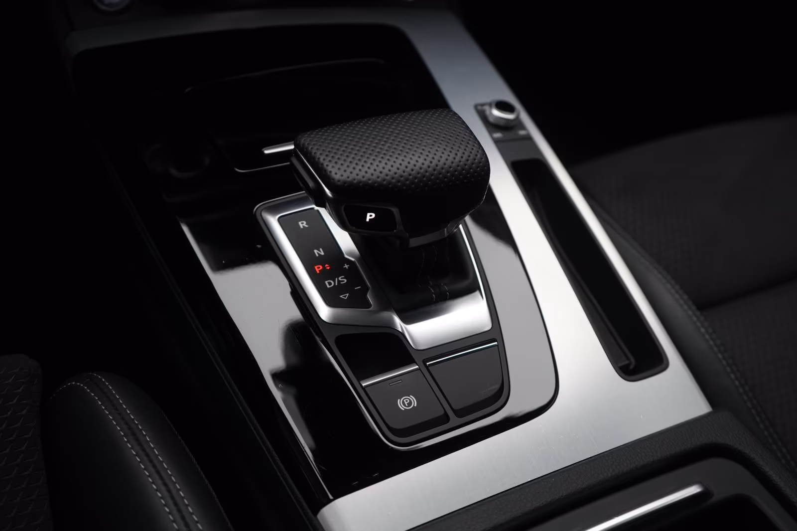 (B-287) Audi Q5 50 TFSIe quattro S tronic S line ACC/K - Image 13