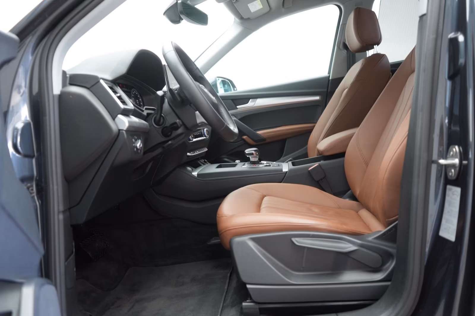 (B-022) Audi Q5(Hybrid) 50 TFSIe Sportback quattro S tronic advanced - Image 6