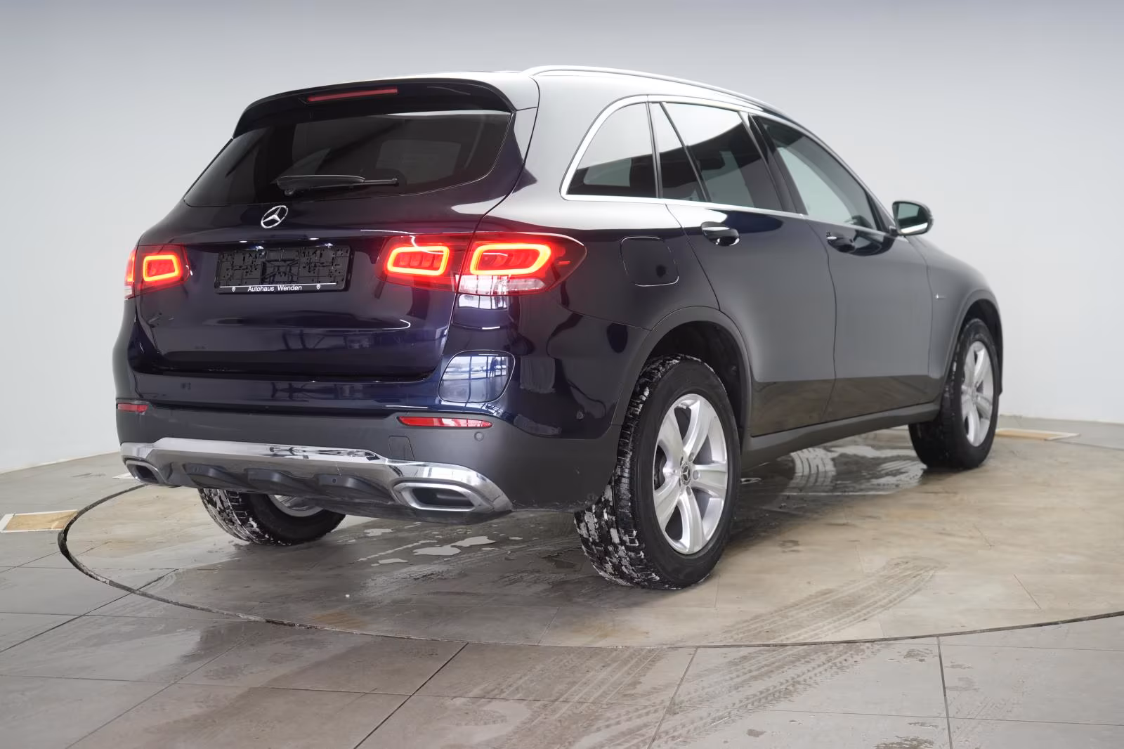 (B-320) Mercedes-Benz(Hybrid) GLC 300 de 4Matic 9G-Tronic Temp/Kamera/Lan - Image 5