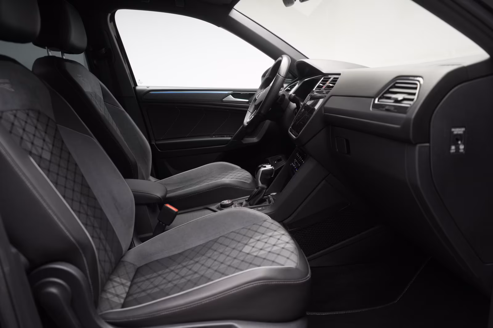 (B-249) Volkswagen Tiguan Allspace 2.0 TDI 4 Motion R line ACC/Kame - Image 9