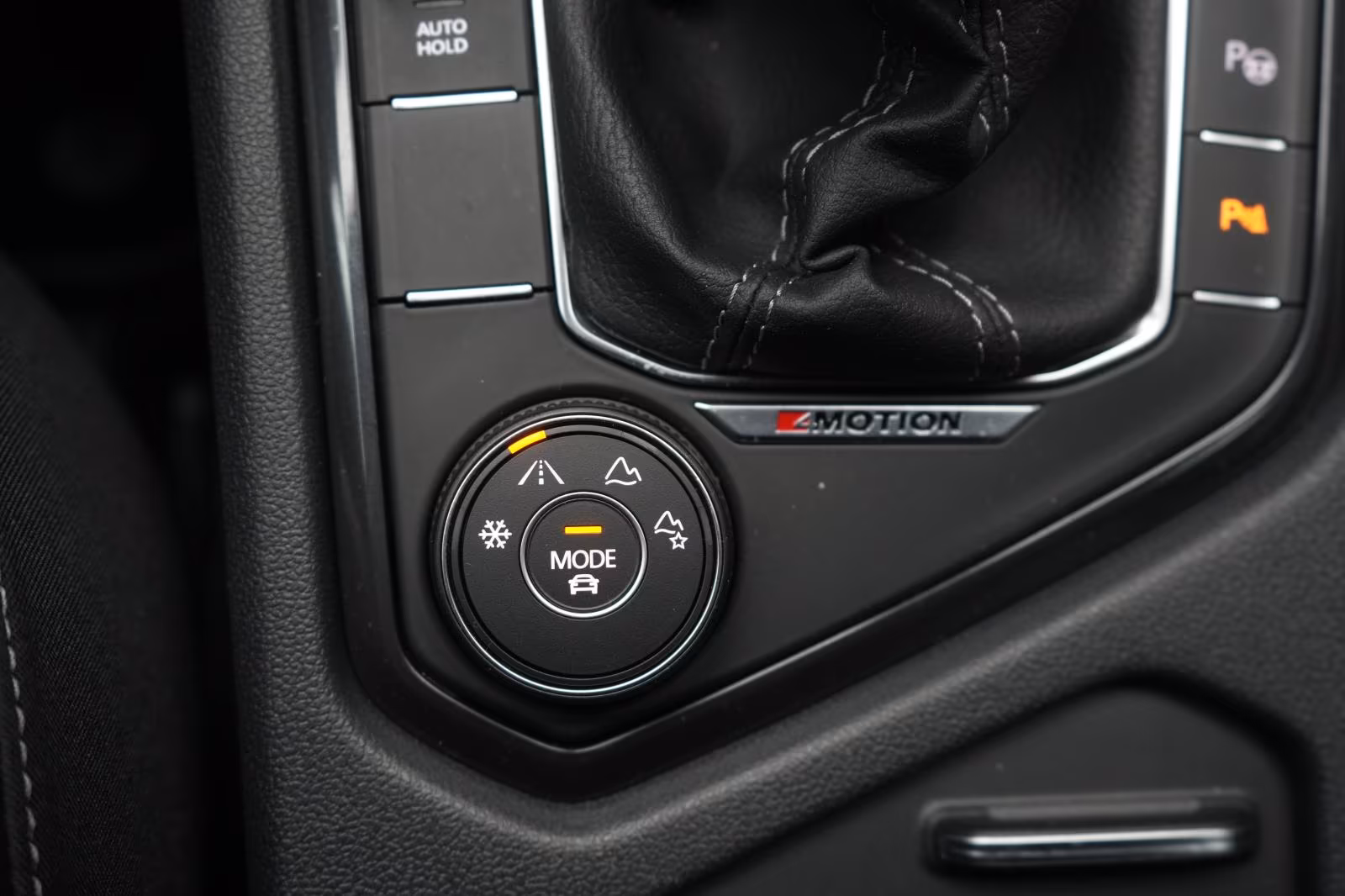 (B-518) Volkswagen Tiguan Allspace 2.0 TSI 4Motion DSG R-Line Leder - Image 14