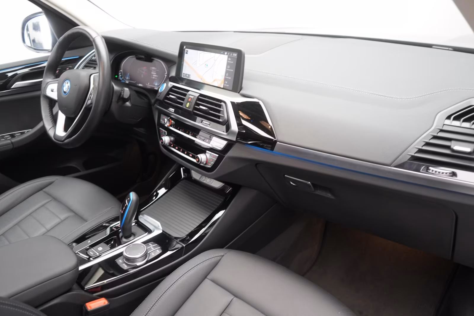 (B-434) BMW iX3 Inspiring Leder/ACC/Kamera/Pano/Virtual/Lane - Image 10
