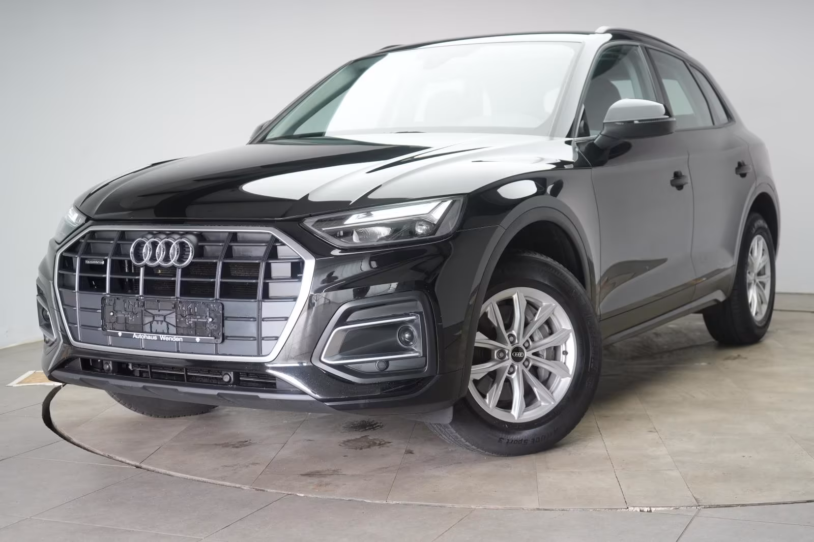 (B-498) Audi Q5 40 TDI quattro S tronic CarPlay/Temp/Virtual/ - Image 3