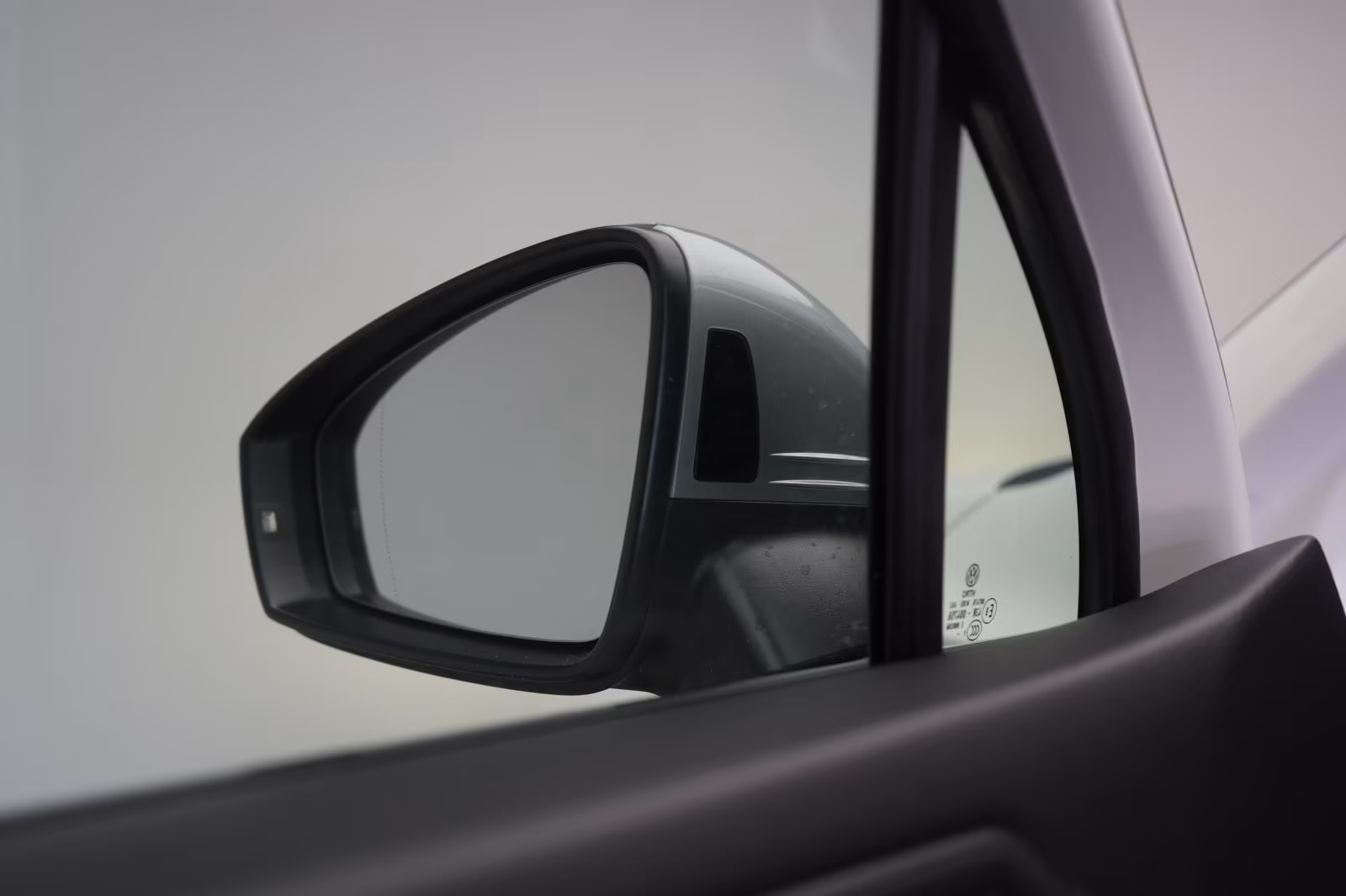 (B-063) Volkswagen Tiguan Allspace 2.0 TDI 4Motion DSG R-Line ACC/V - Image 22