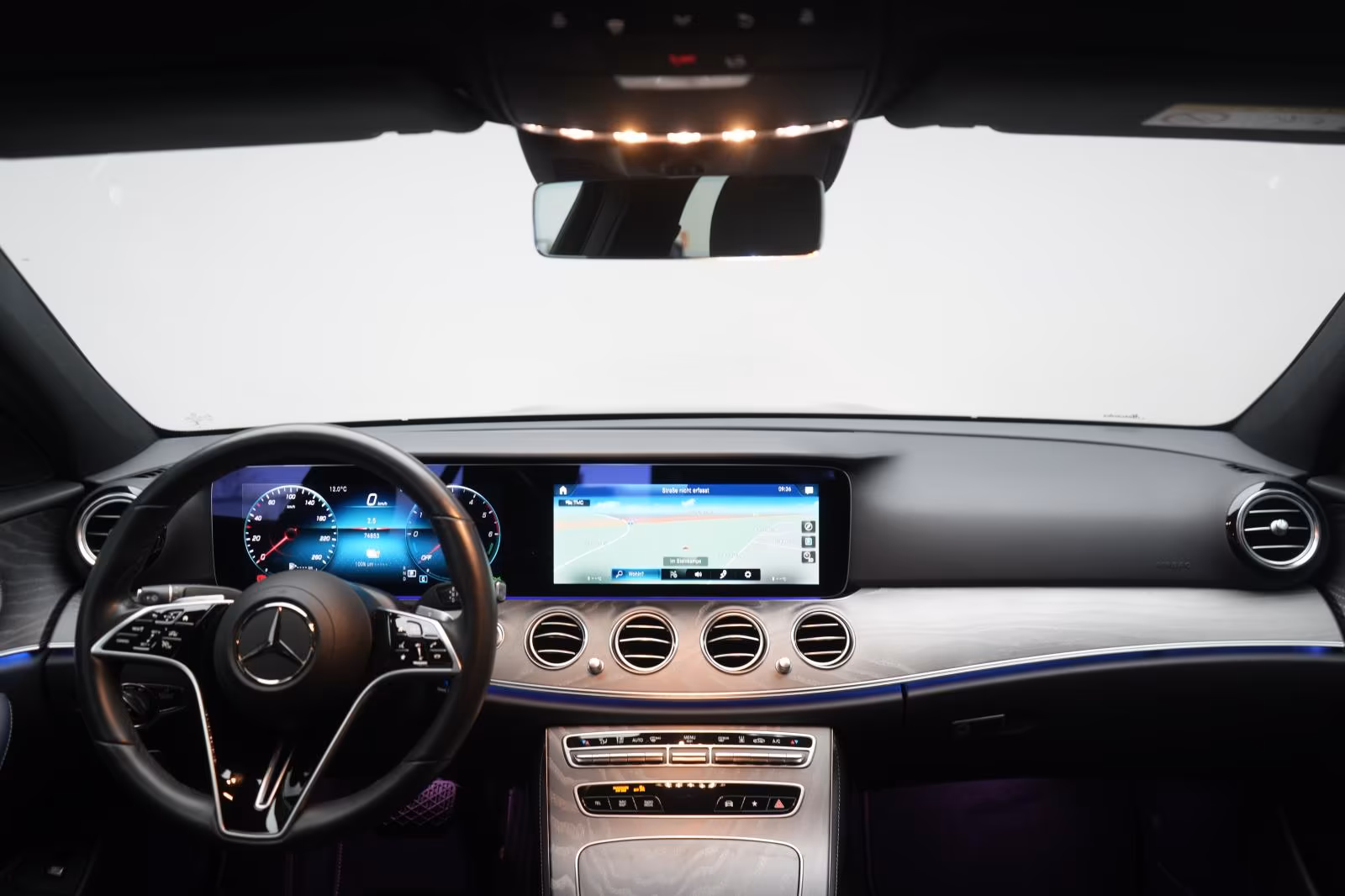 (B-567) Mercedes-Benz(Hybrid) E 300 de 9G-Tronic Avantgarde - Image 13