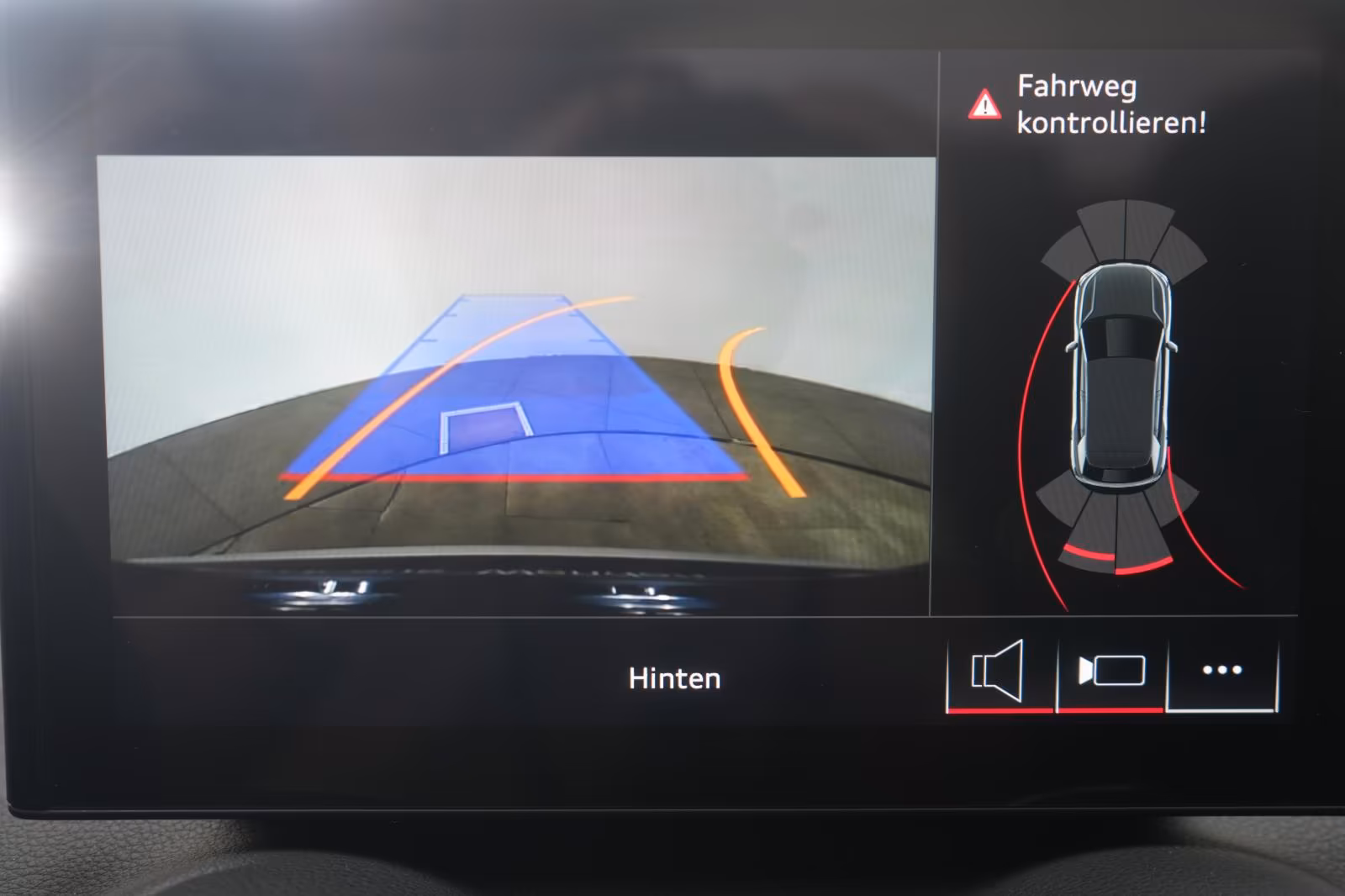 (B-430) Audi Q2 35 TFSI S tronic S line ACC/Kamera/Matrix/Lan - Image 14