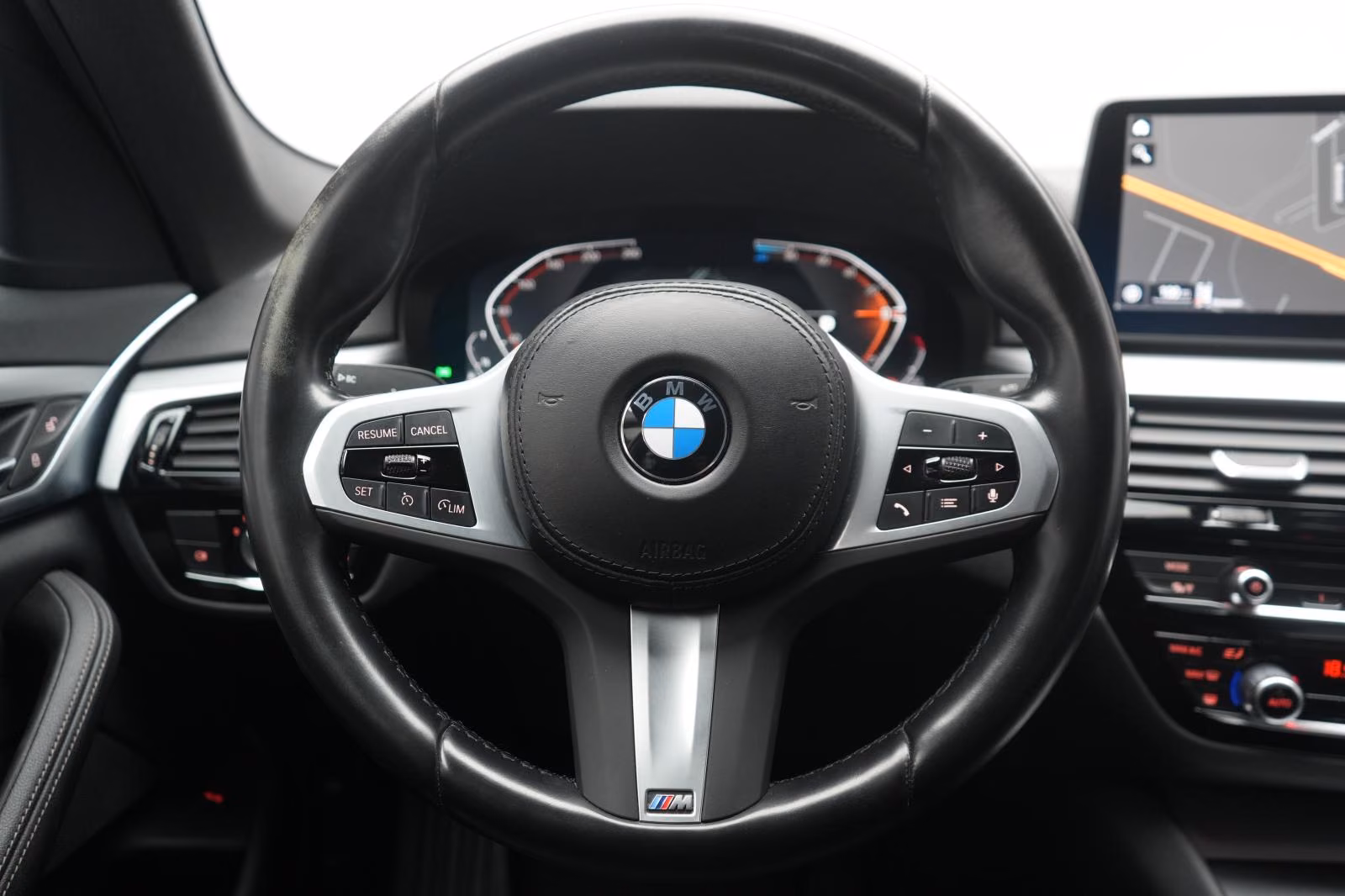 (B-322) BMW 520 d M Sport Leder/Temp/Virtual/CarPlay - Image 14