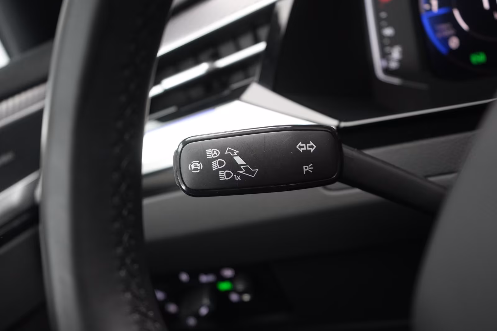 (B-591) Volkswagen Arteon 2.0 TDI DSG R-Line Leder/ACC/HUD/Pano/Kam - Image 13